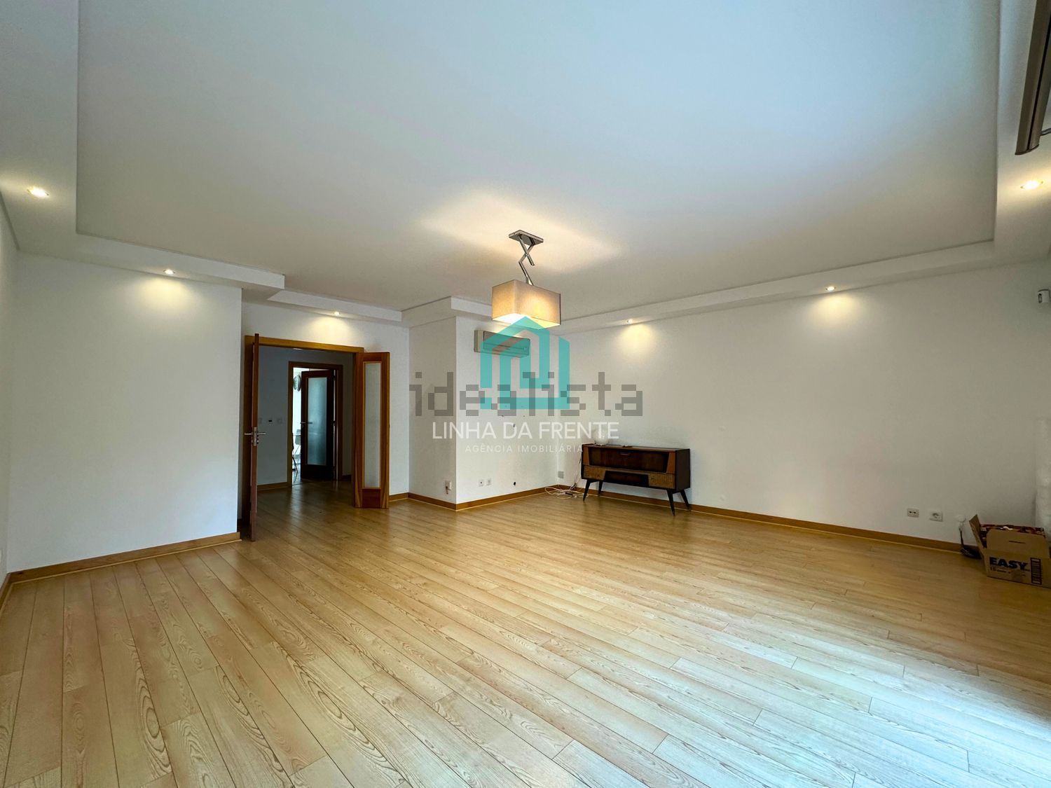 公寓 t3出售在Rua Hermínia Silva - 客厅