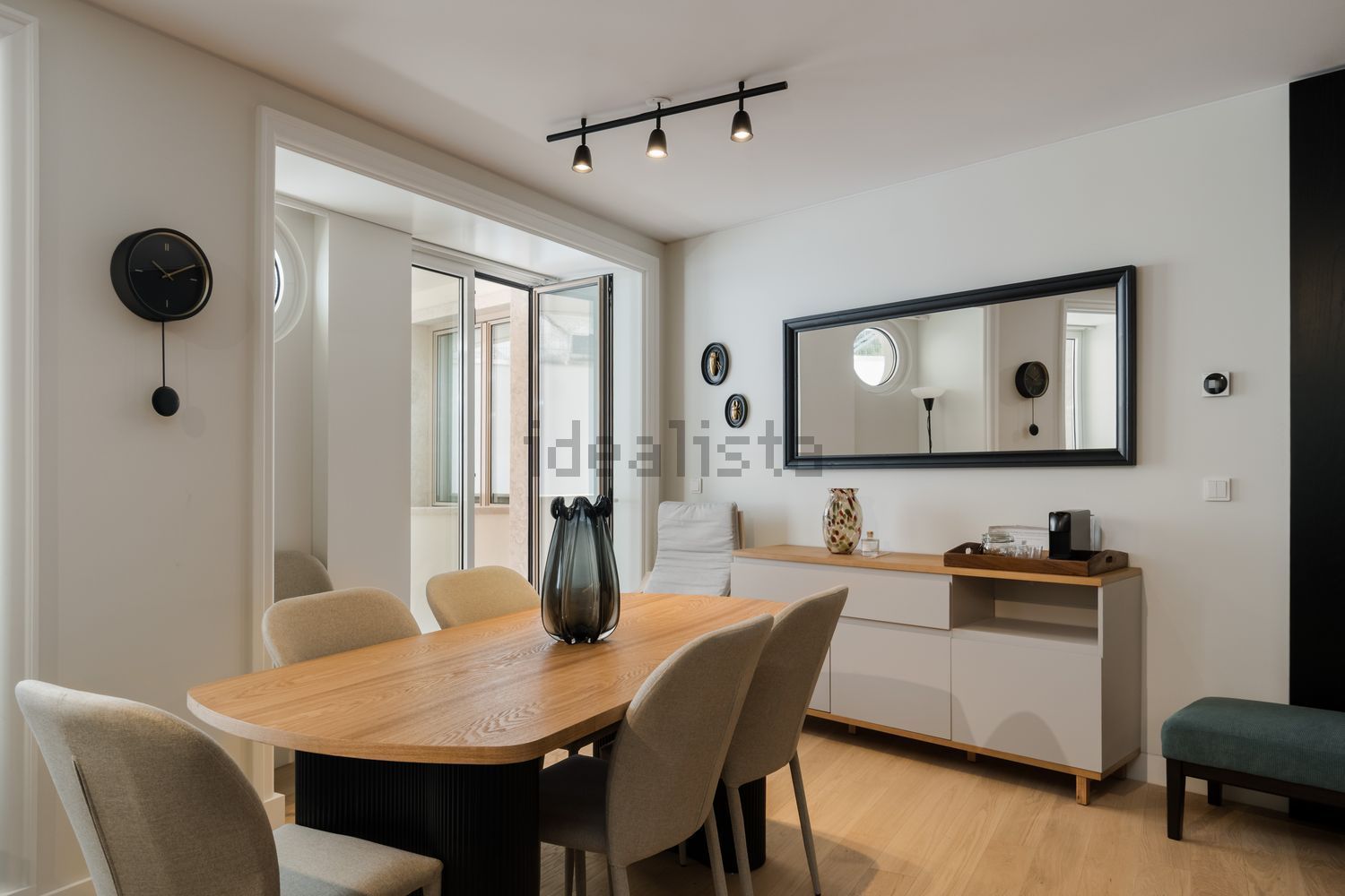 出租公寓 t1在Rua do Telhal, 72 - 客厅