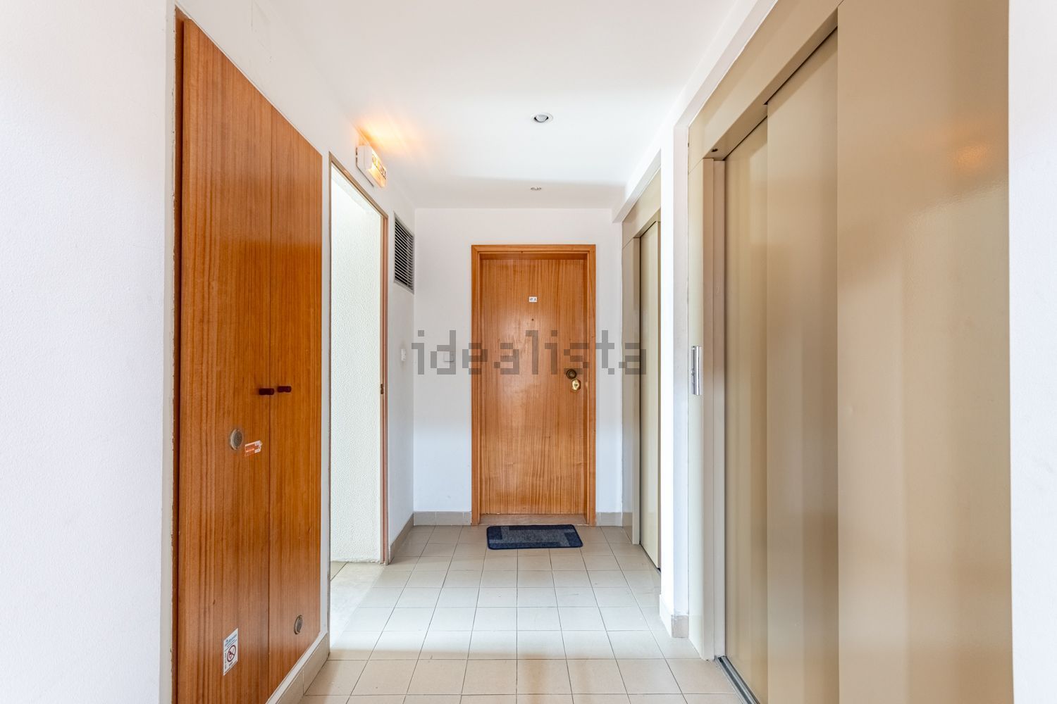 T0（单人公寓）出售在Rua dos Três Vales, 79 - 过道