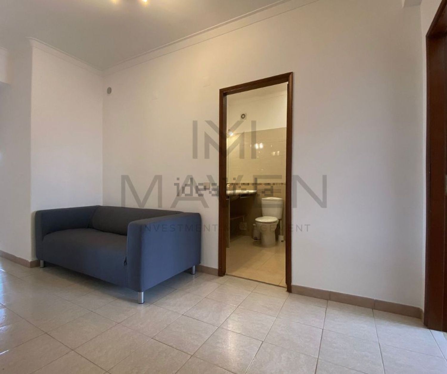 出租顶层公寓在Avenida Professor Rui Luís Gomes - 卧室