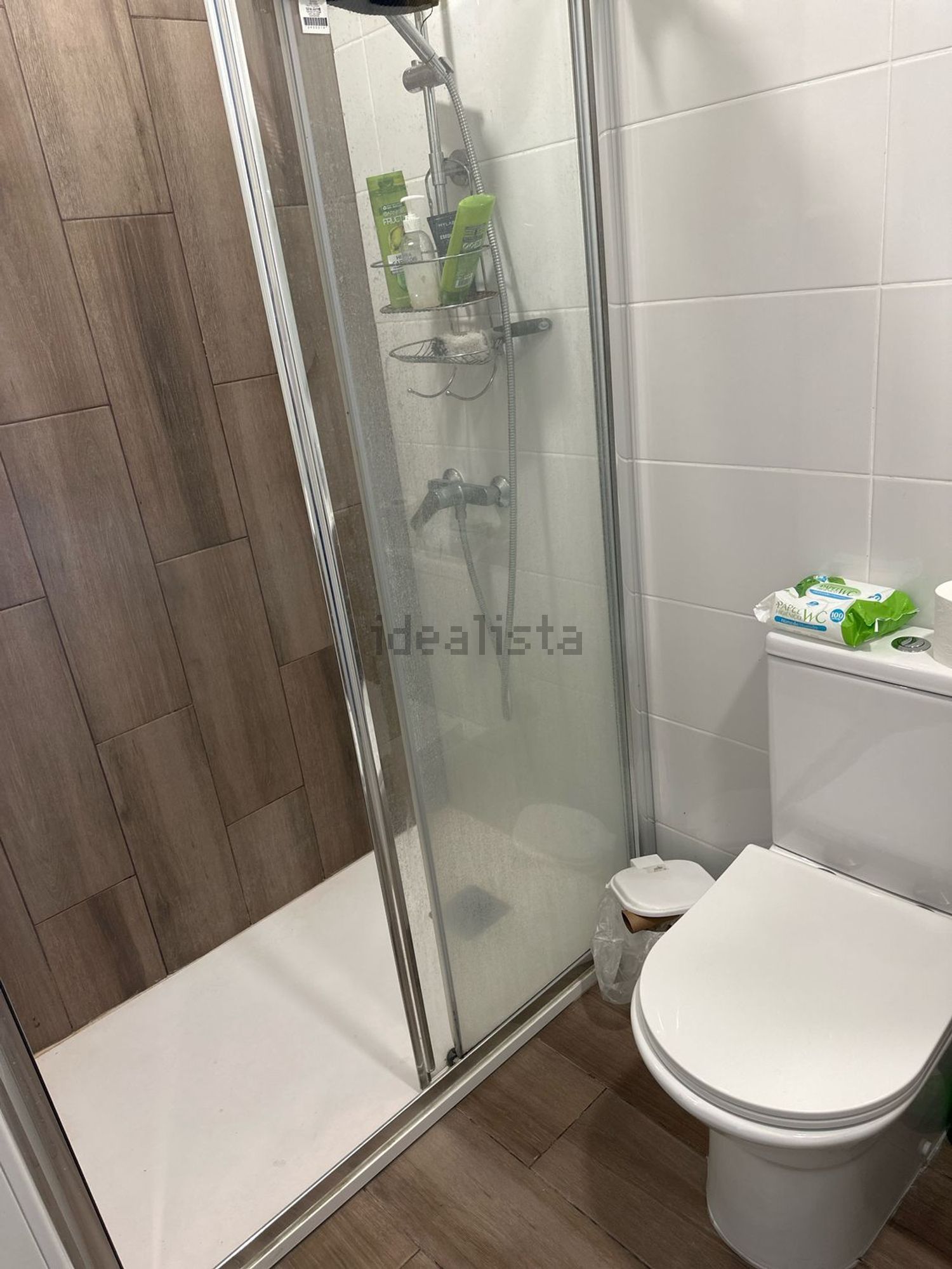 出租房间在Rua Ilha de São Tomé, 19 - 卫生间