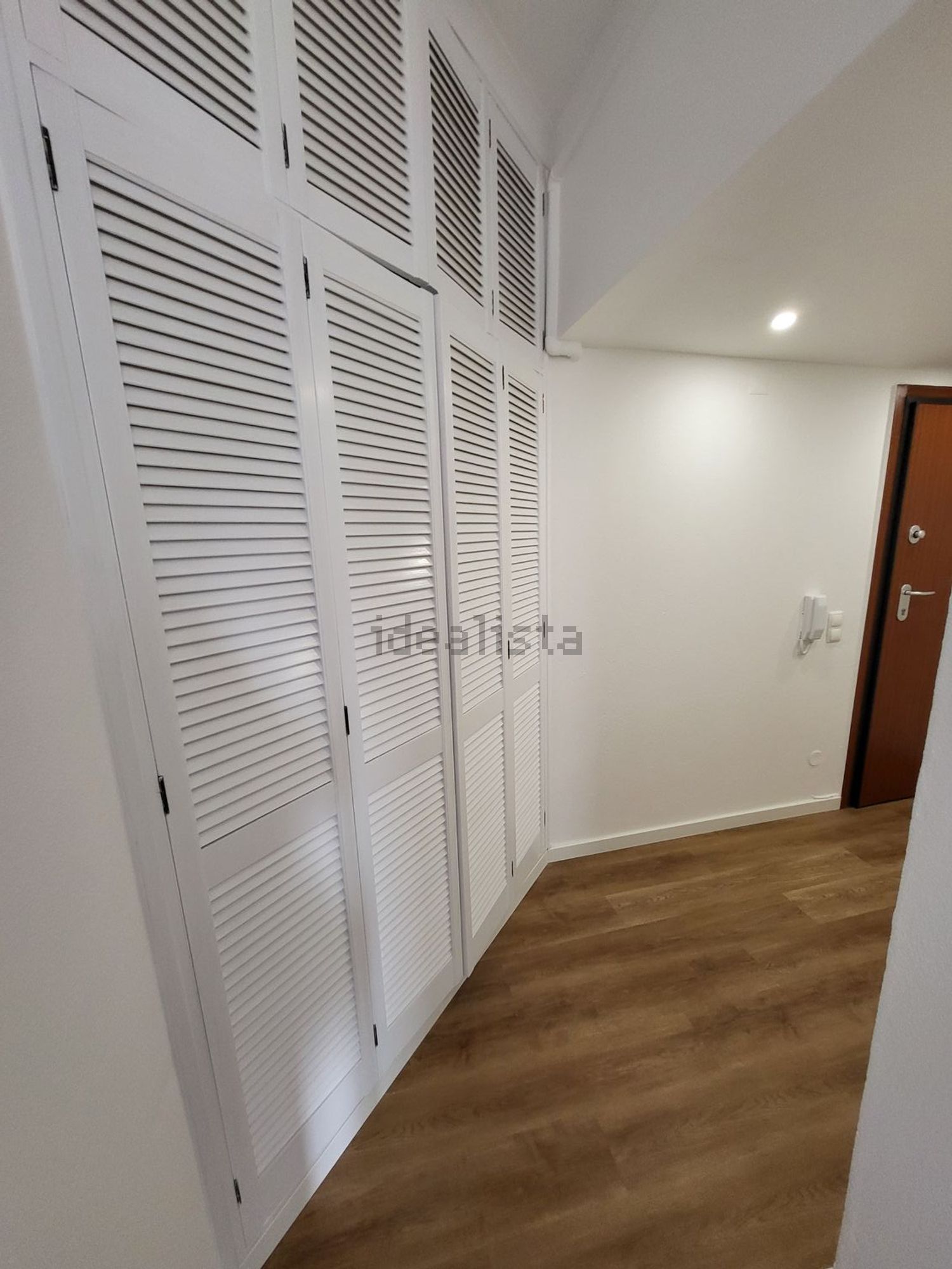 出租公寓 t2在Rua da Cidade de Lisboa, 10 - 前厅