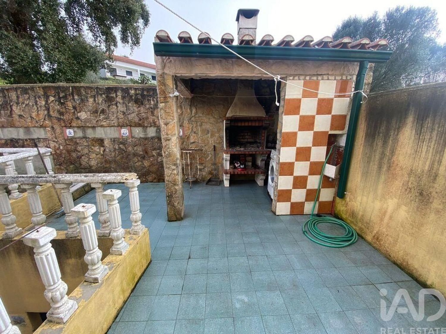 小楼房或独栋别墅出售在Lamas e Cercal - 阳台