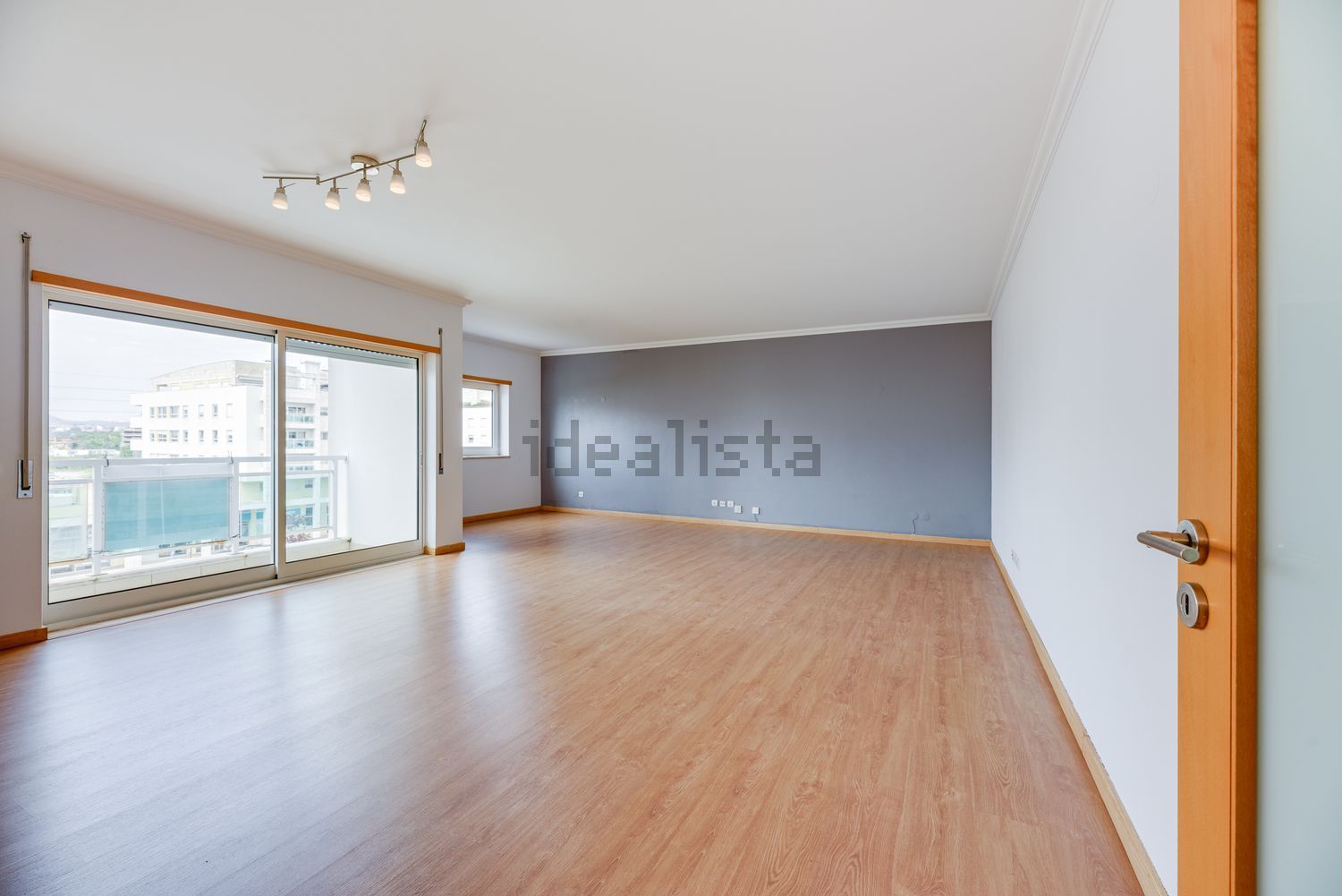 公寓 t3出售在Rua Doutor José da Cunha, 24 - 居住