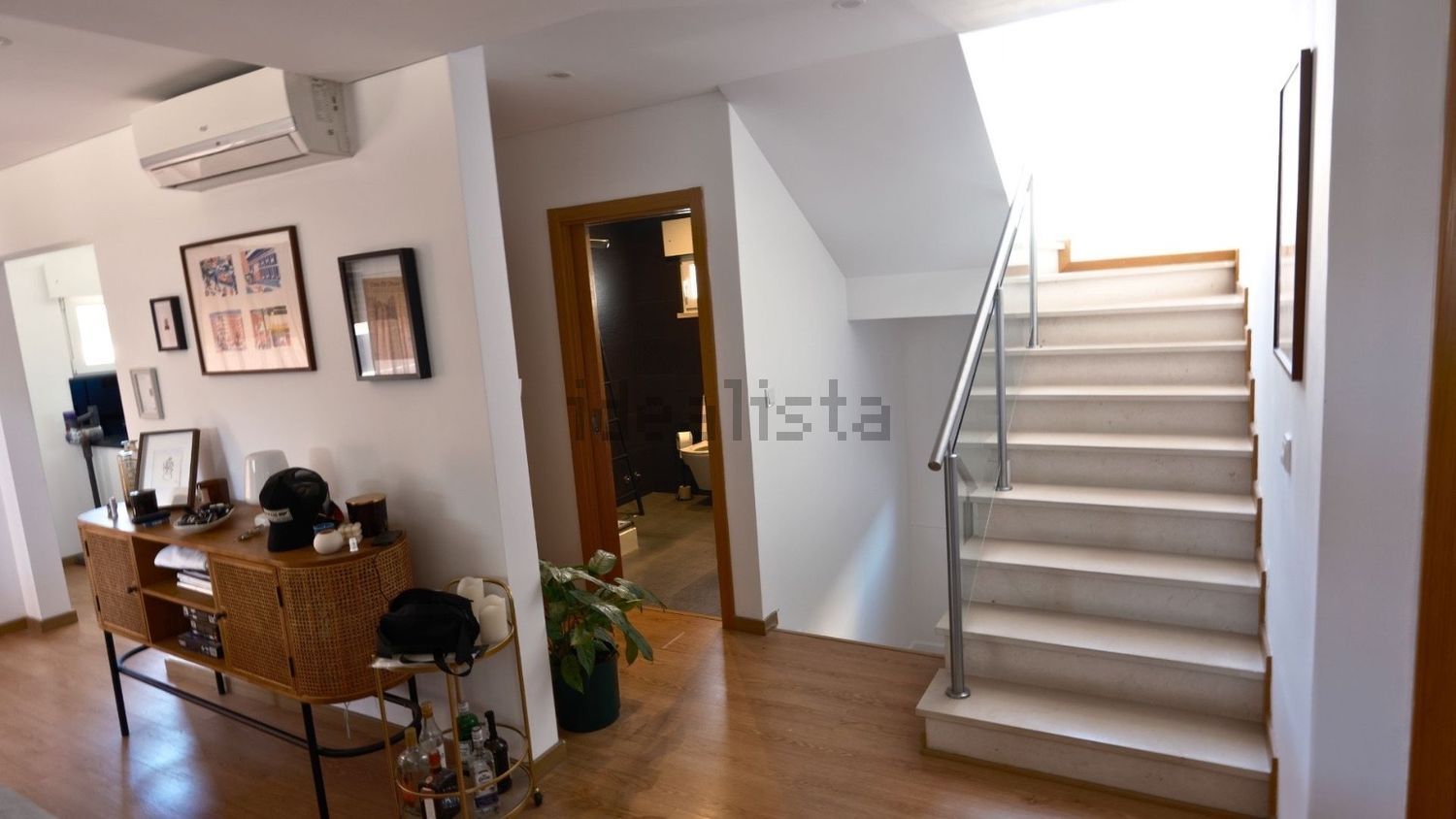 小楼房或独栋别墅出售在Rua Coronel Carlos Fabião - 详情