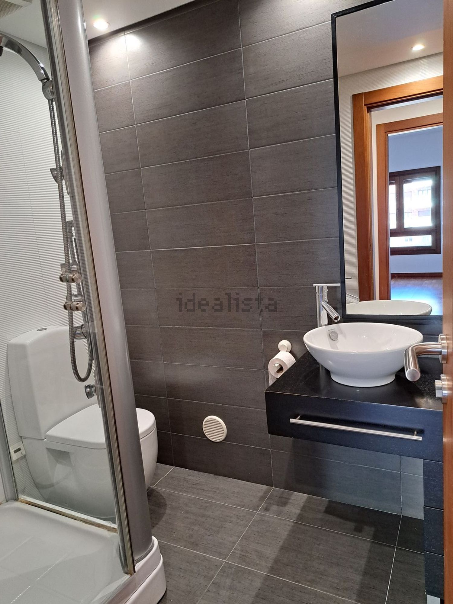 出租公寓 t2在Rua Marechal António de Spínola, 5 - 卫生间