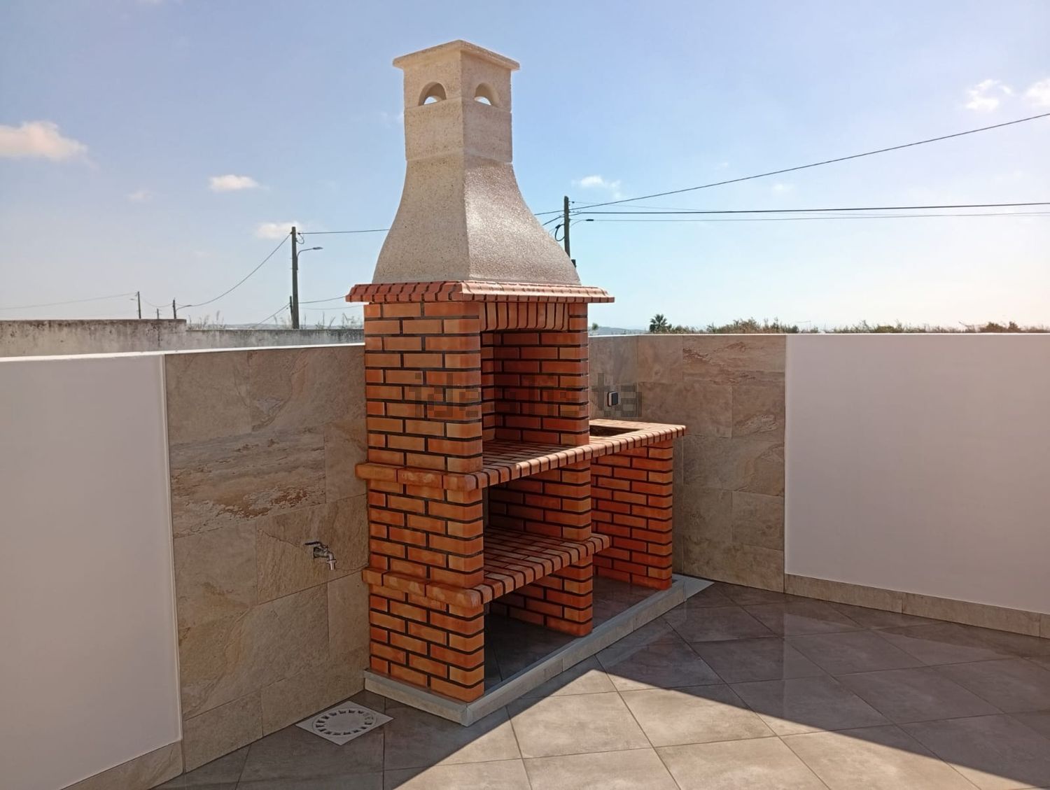 出租小楼房在Rua da Palmeira, 1 - 详情