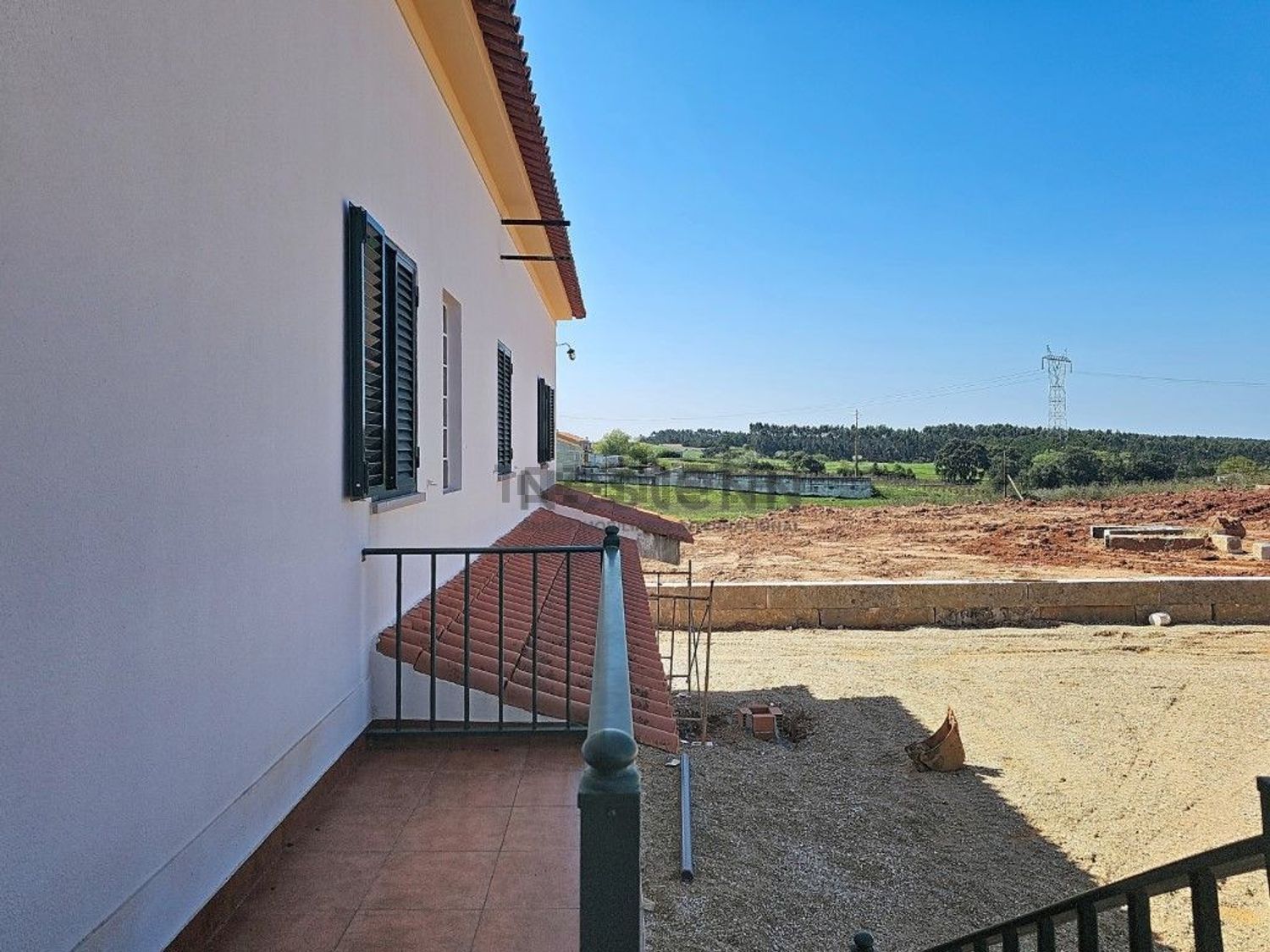 小楼房或独栋别墅出售在Lamas e Cercal - 露台