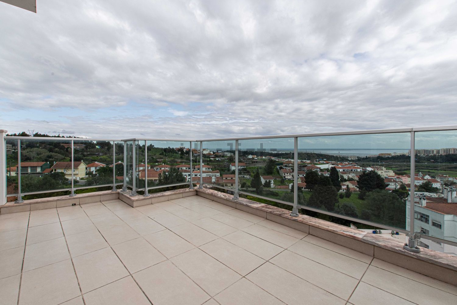 公寓 t2出售在Praça 1º de Maio, 4 - 阳台