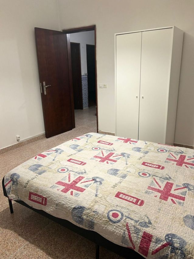 出租房间在Rua João Villaret, 17