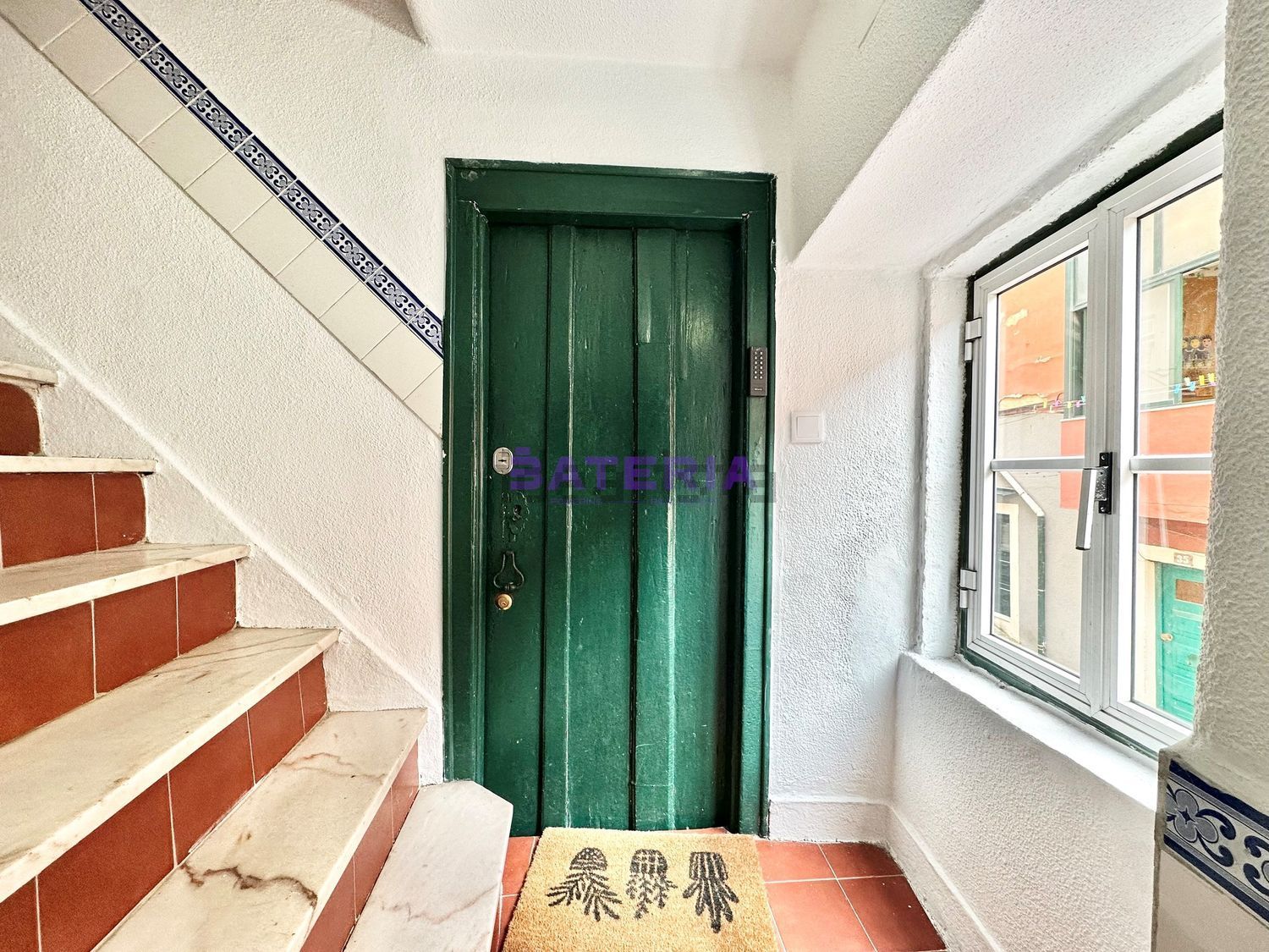 公寓 t1出售在Santa Catarina - 过道