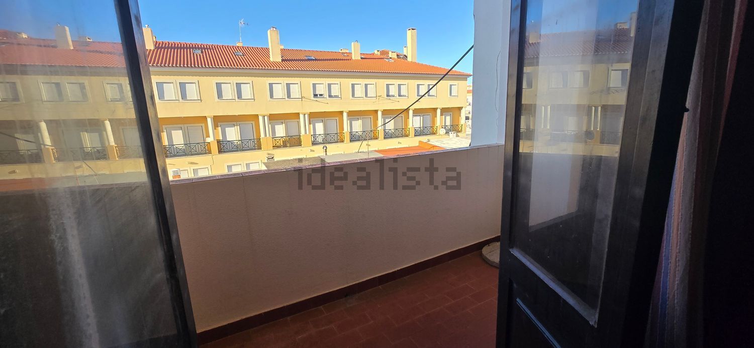 公寓 t2出售在Rua General Humberto Delgado, 6 - 露台