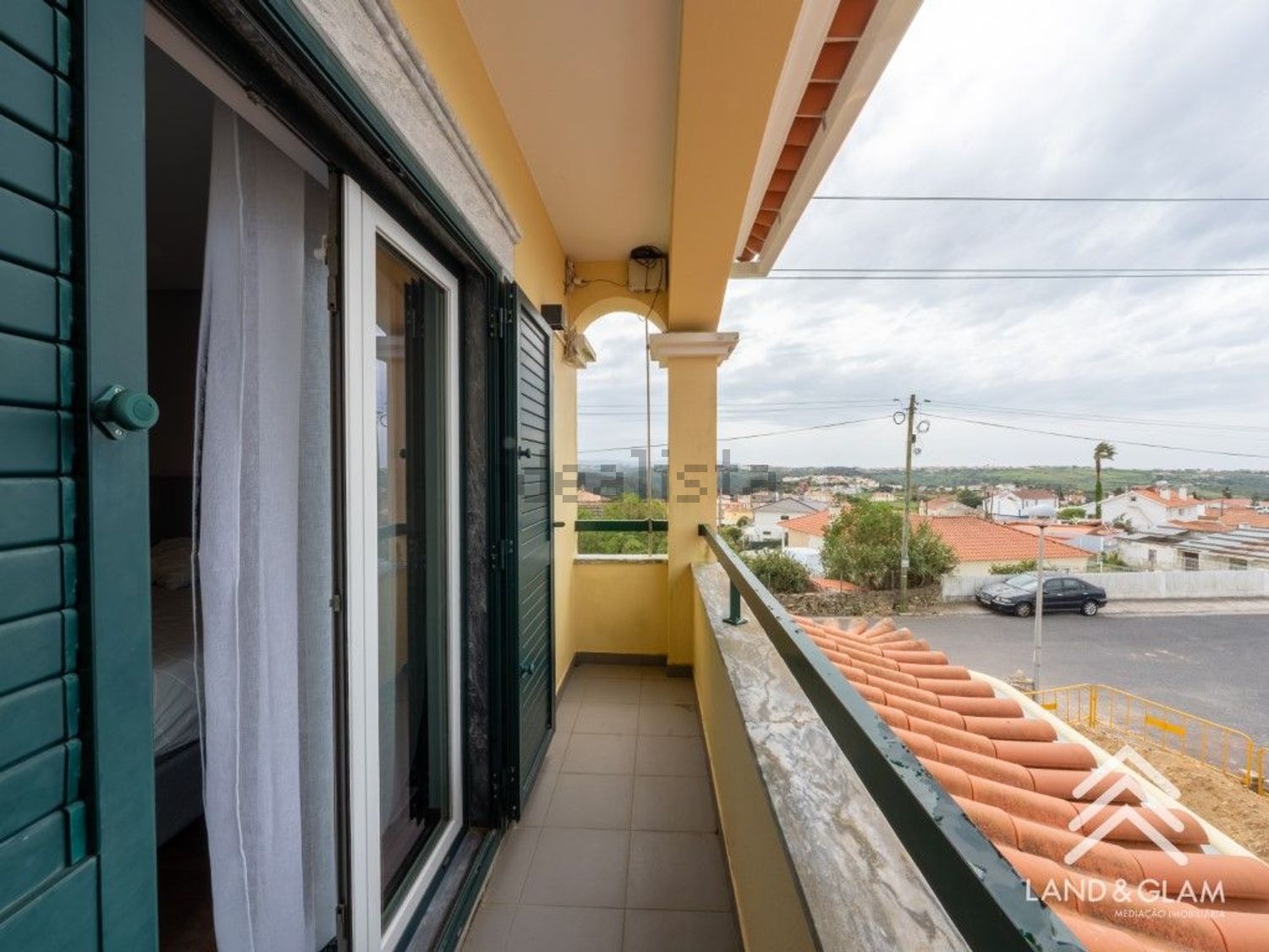 小楼房或独栋别墅出售在Rua das Helenas, 10 - 阳台