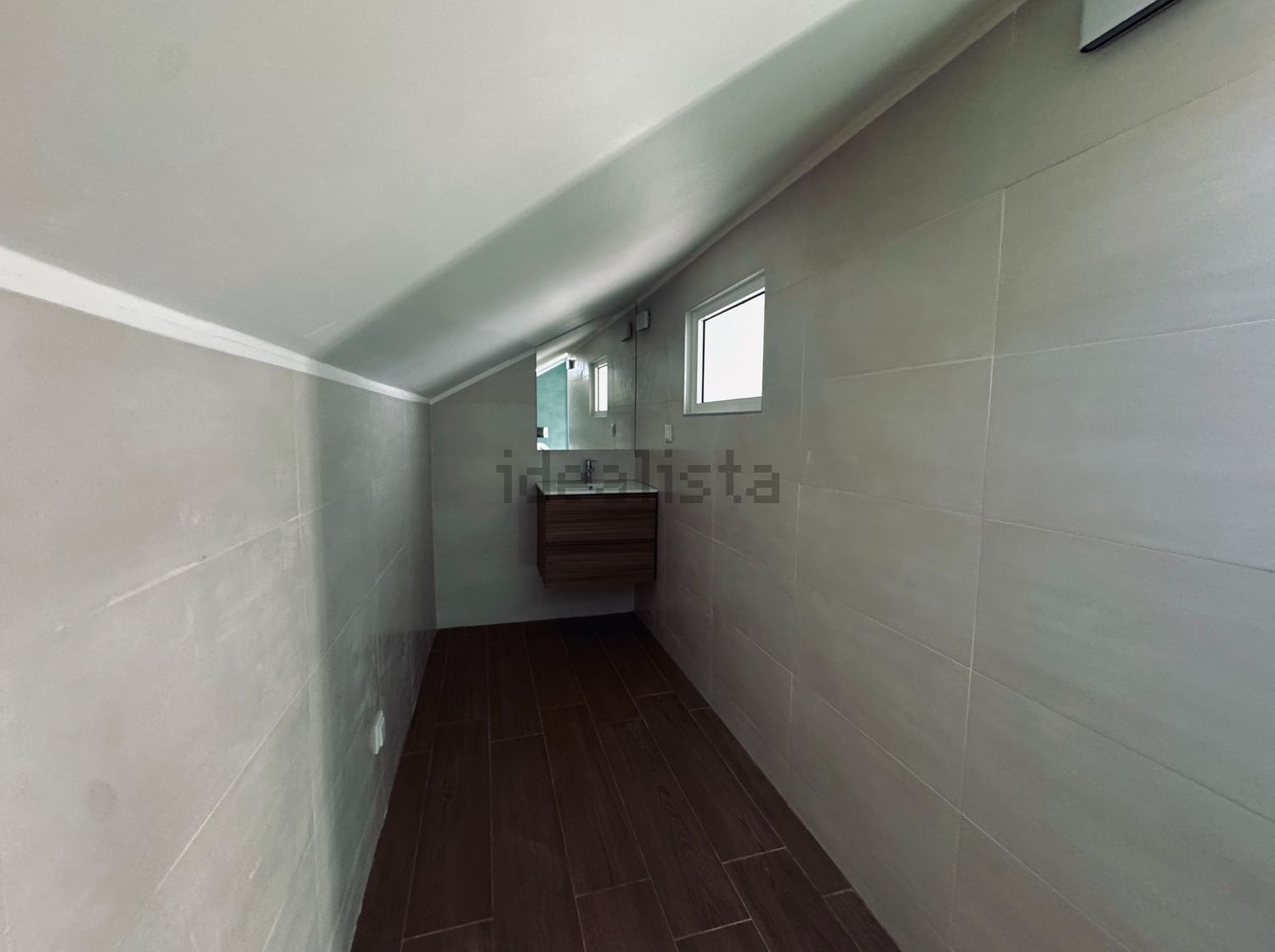 出租双拼别墅在Rua Barbosa Du Bocage, 4 - 卫生间