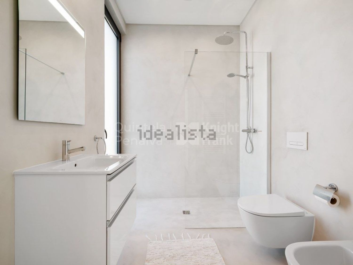 小楼房或独栋别墅出售在Estrada do Rodízio, 76 - 卫生间