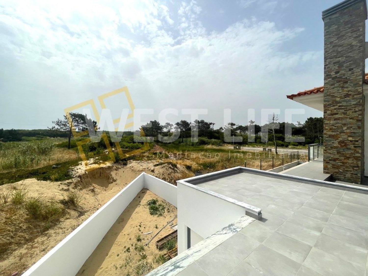 小楼房或独栋别墅出售在Centro - 游泳池