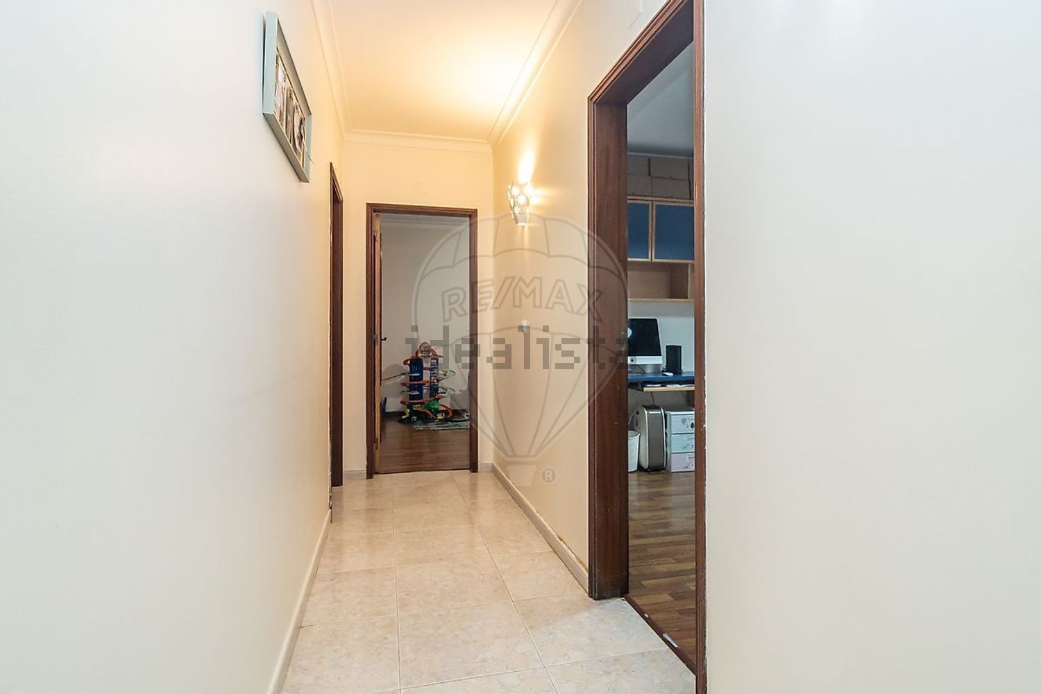 公寓 t3出售在Rua Particular Francisco Pinto da Silva - 过道