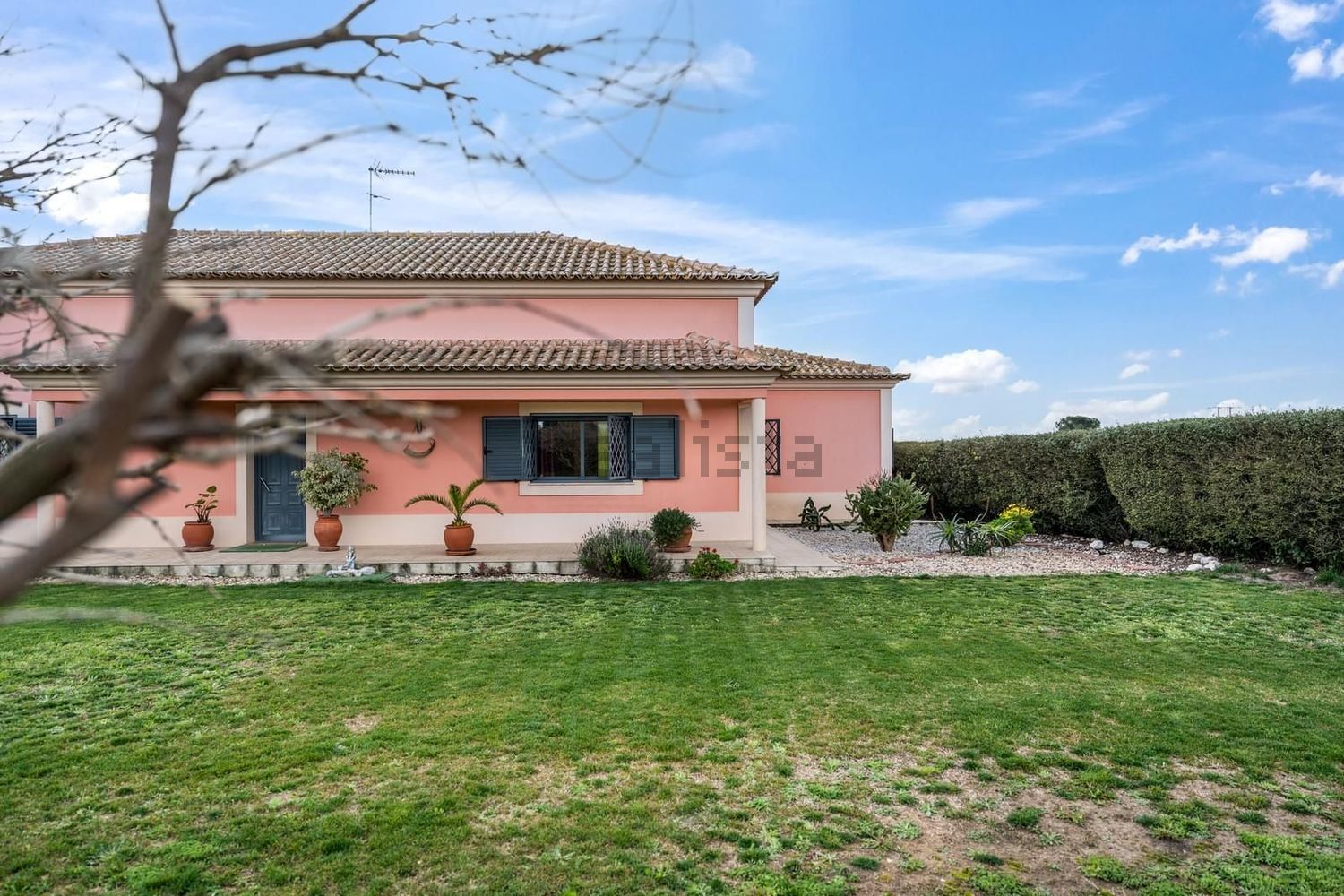 小楼房或独栋别墅出售N10 - 外立面