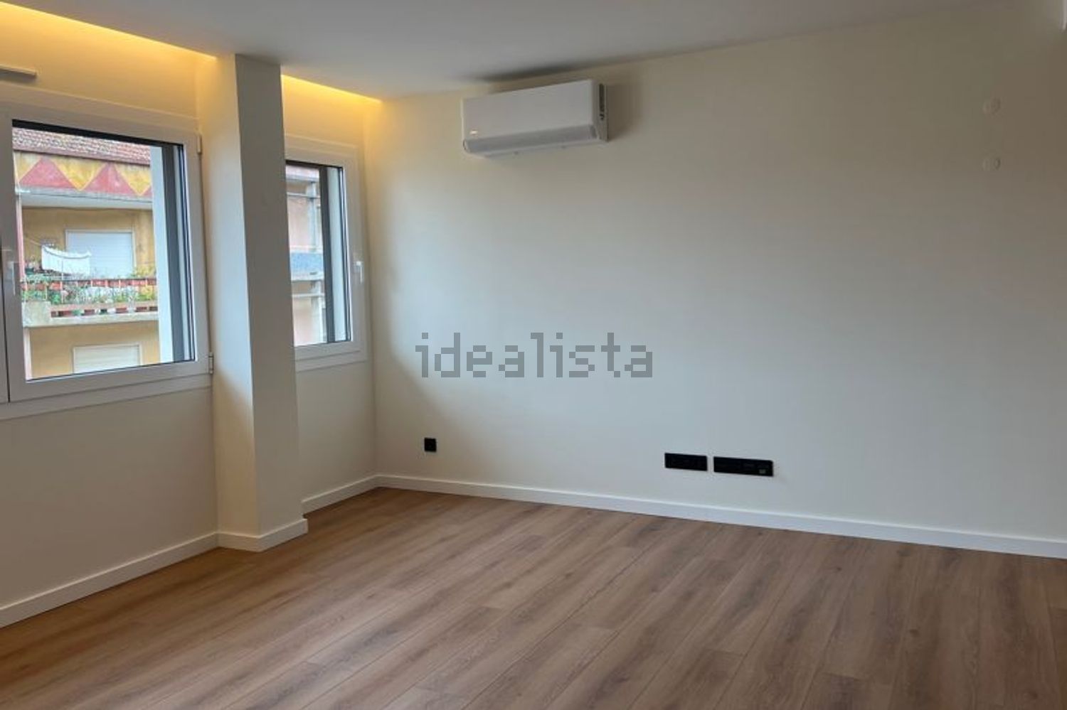 公寓 t1出售在Avenida Tenente Valadim - 客厅