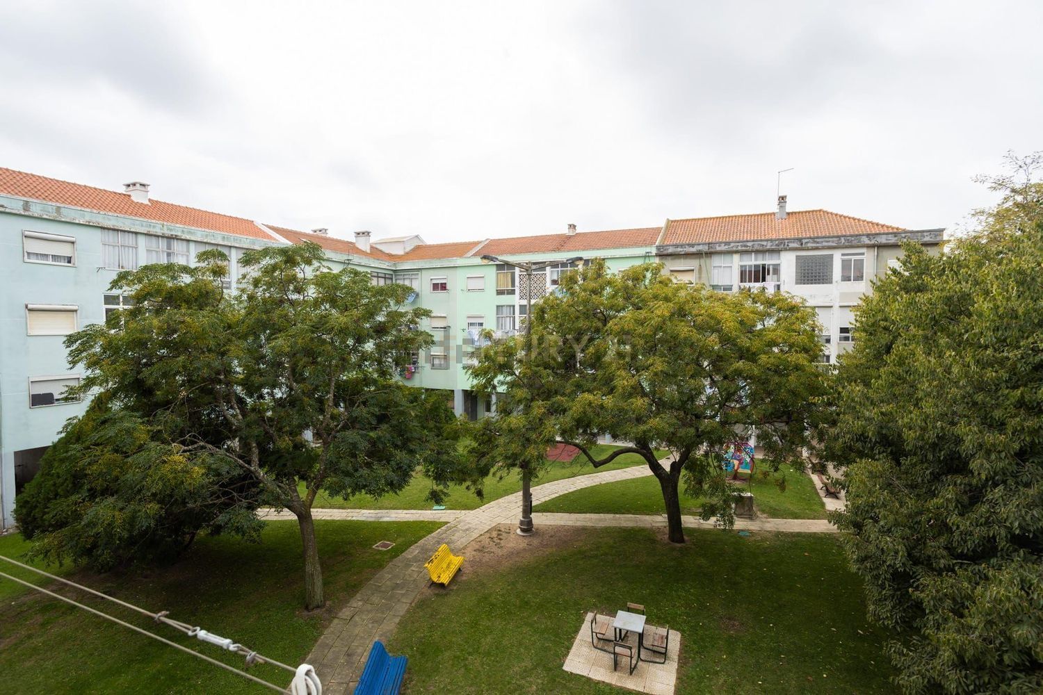 出租公寓 t2在Praceta Doutor Alberto de Araújo, 15 - 花园