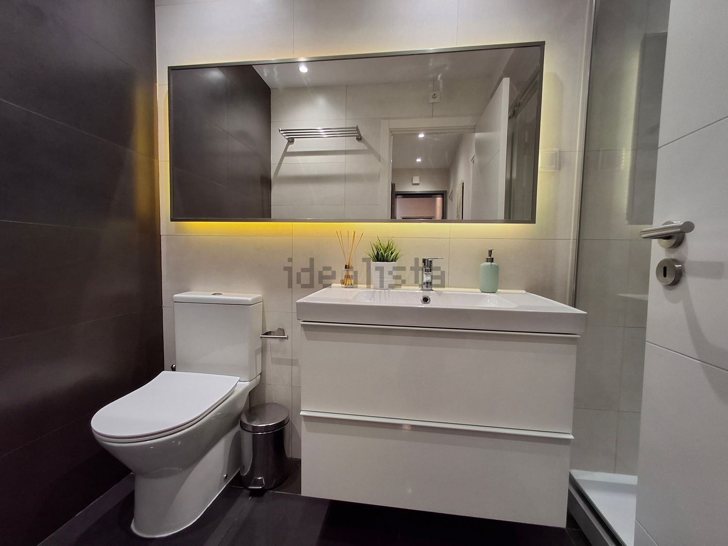 出租公寓 t2在Rua José Luís de Morais, 21 - 卫生间