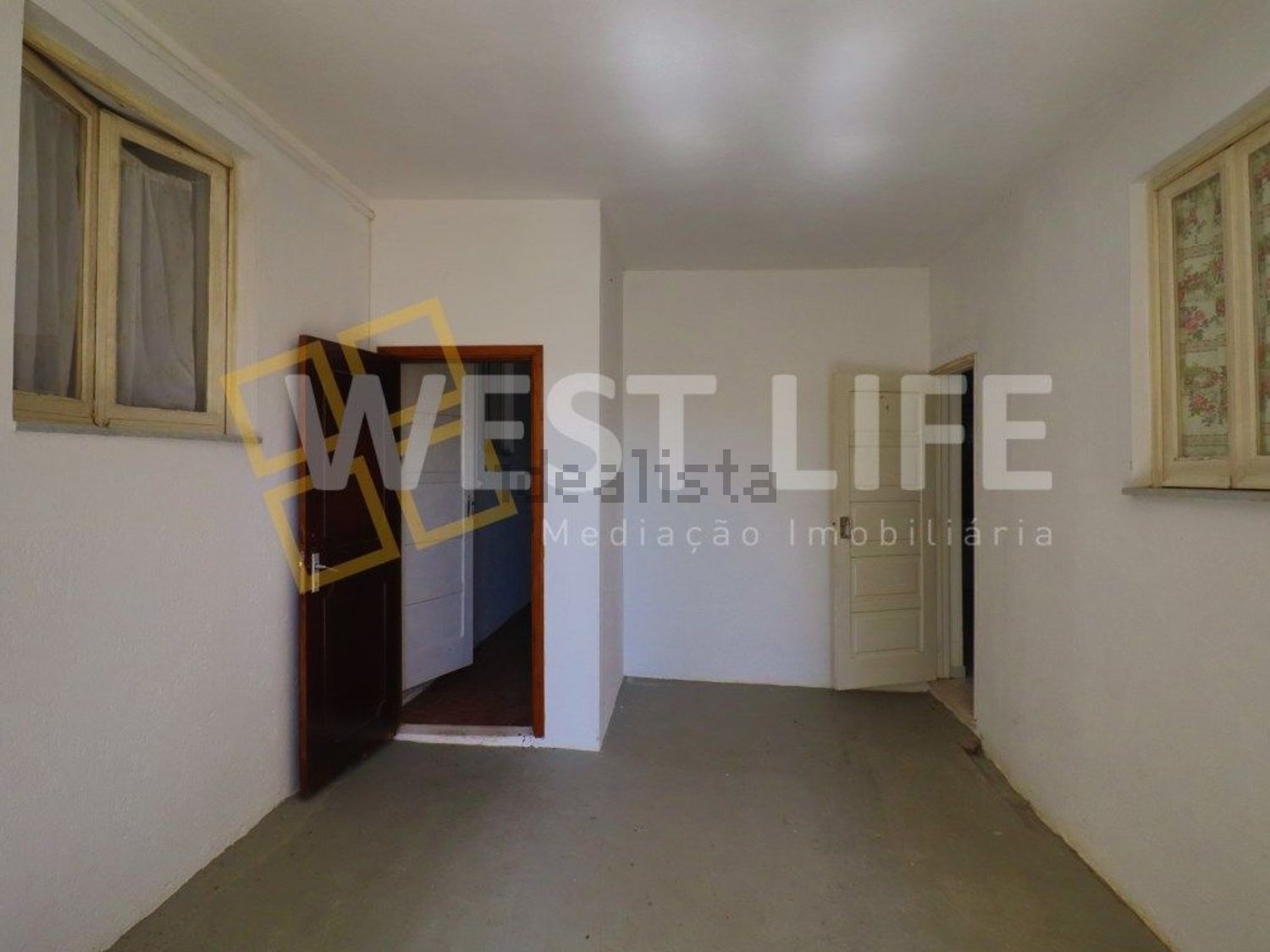 小楼房或独栋别墅出售在Venda do Pinheiro e Santo Estêvão das Galés - 照片