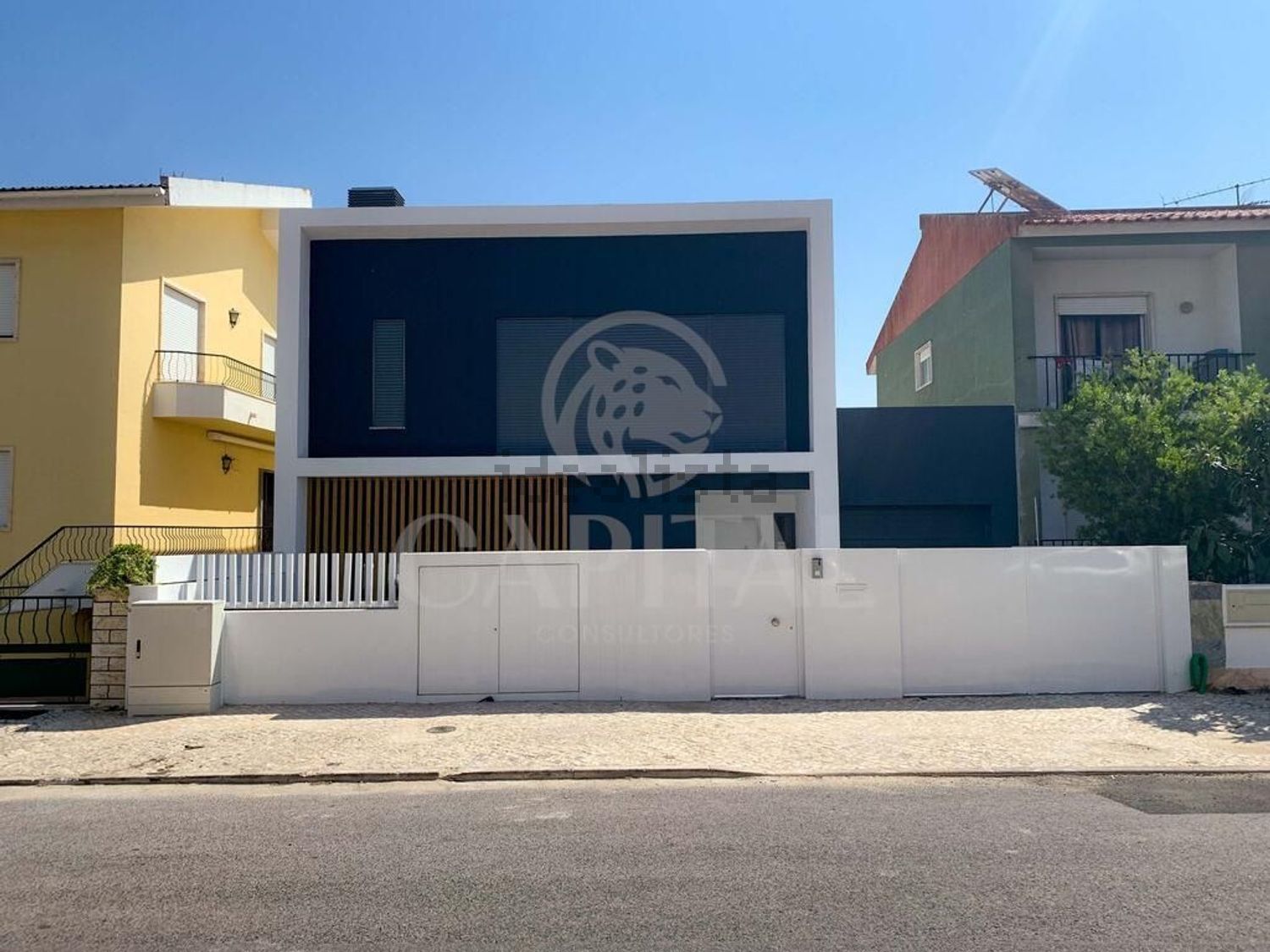 小楼房或独栋别墅出售在Rua da Calheta - 外立面