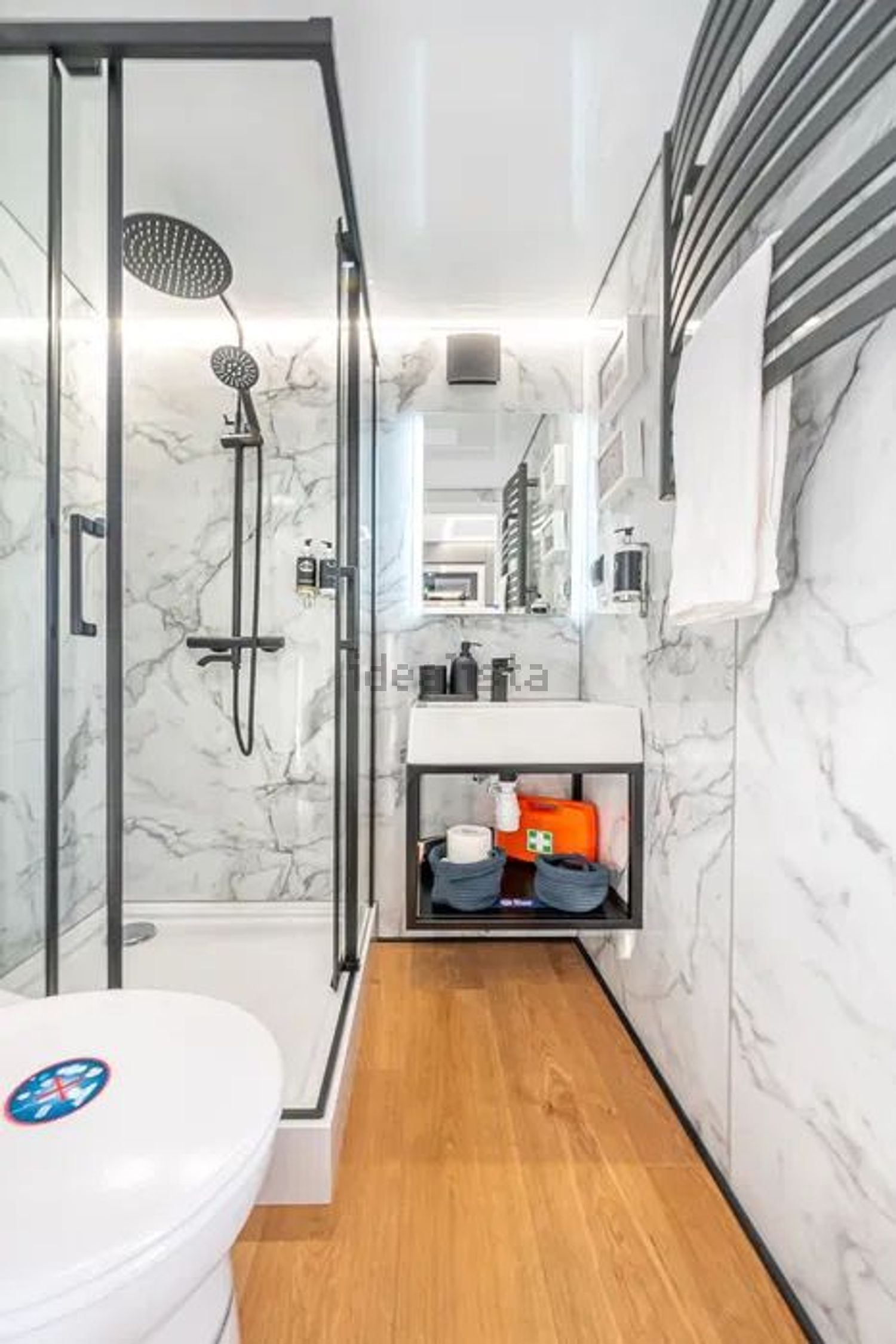 公寓 t1出售在Passeio Neptuno, 23 - 卫生间