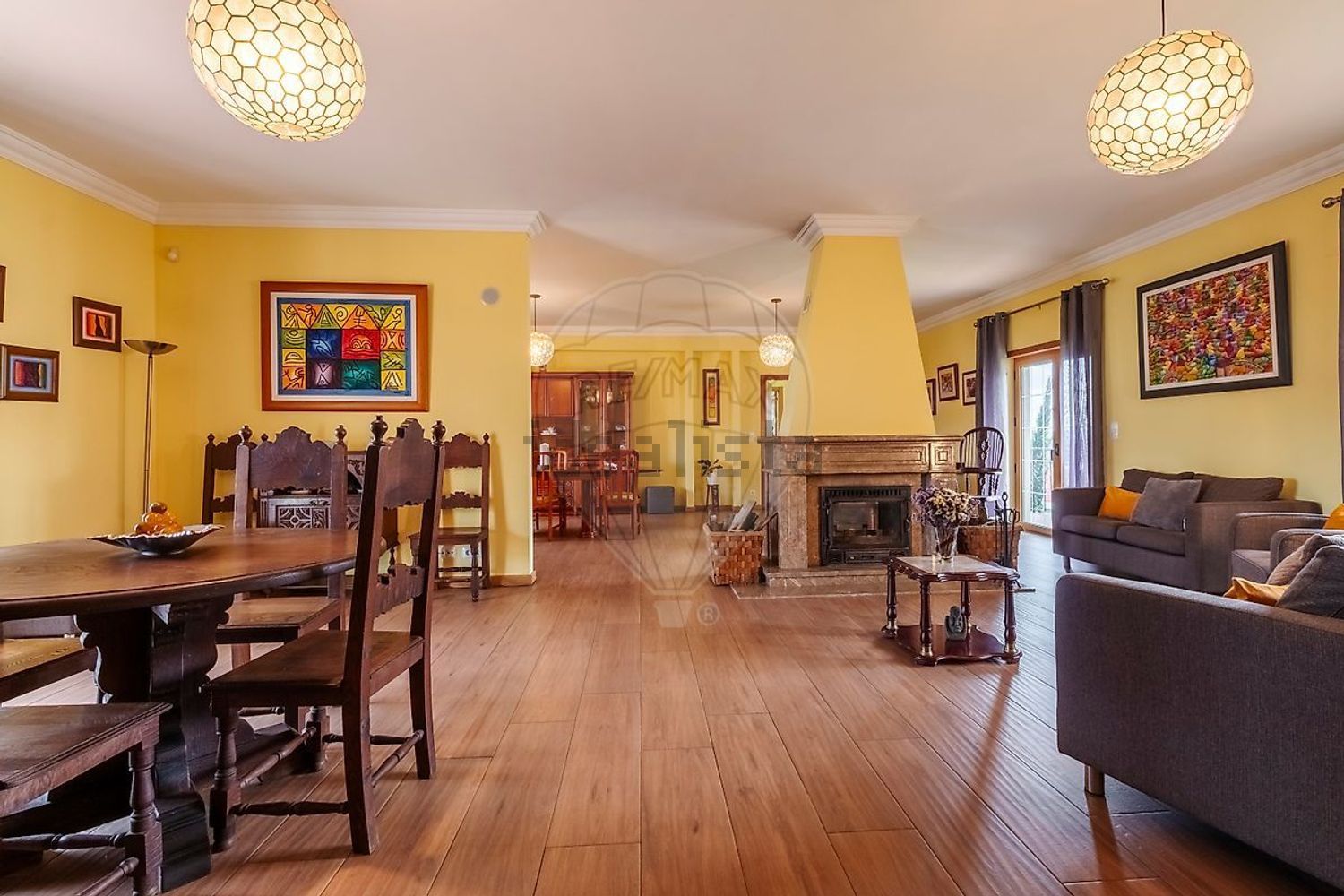 小楼房或独栋别墅出售在Estrada de Paços - 客厅