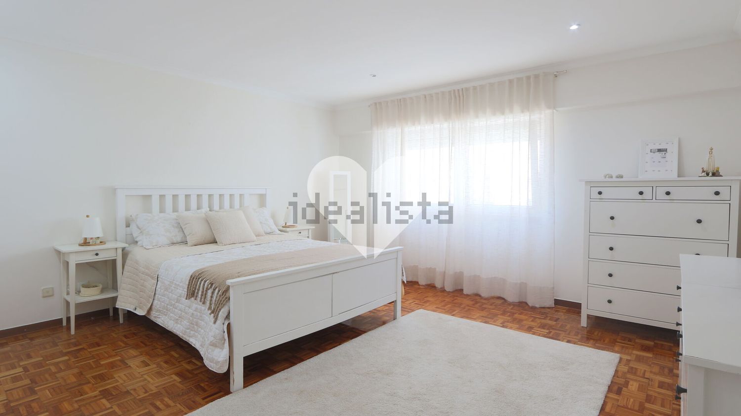 公寓 t4出售在Massamá - 卧室