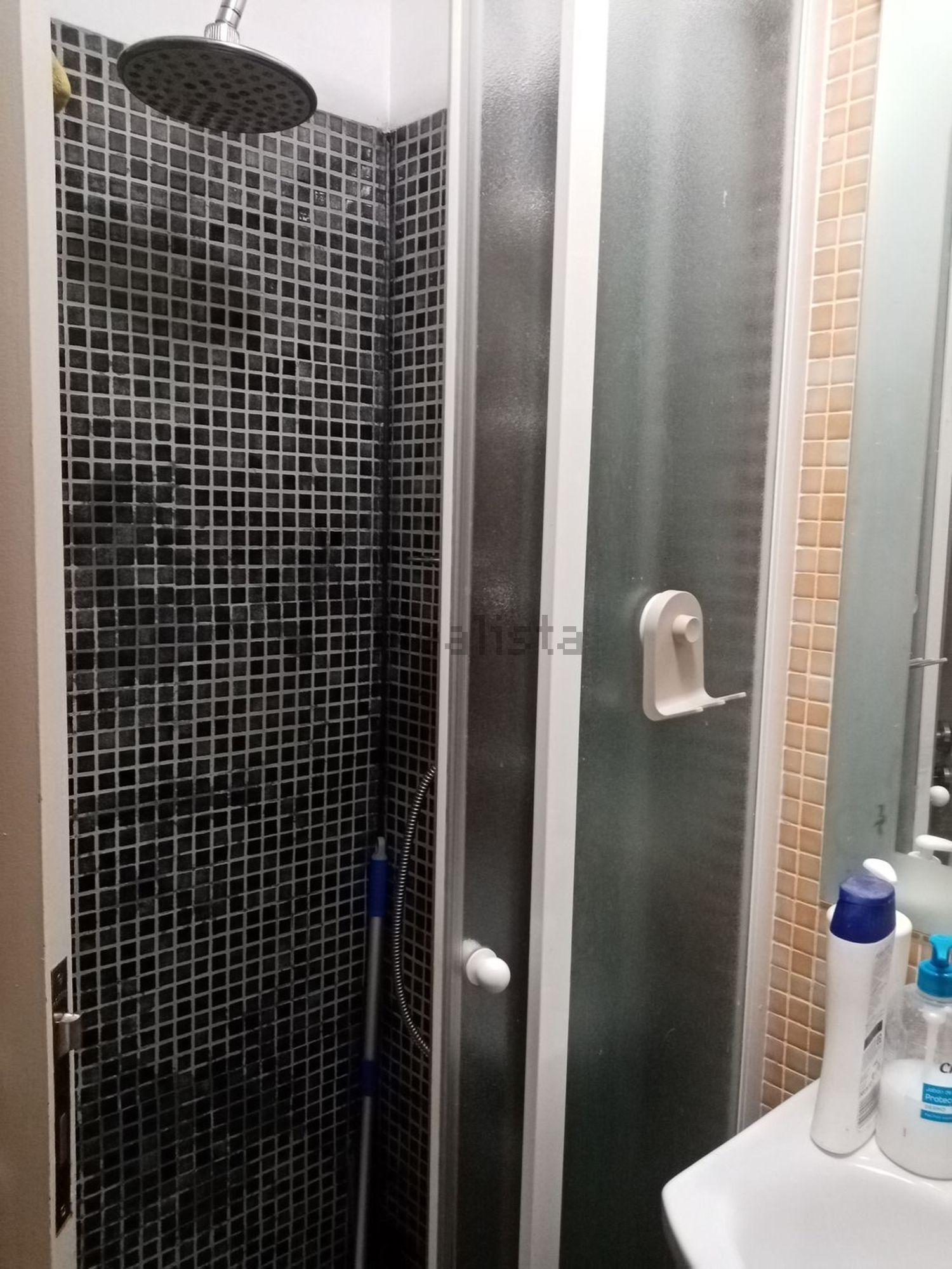 出租房间在Rua Alexandre Herculano, 19 - 卫生间