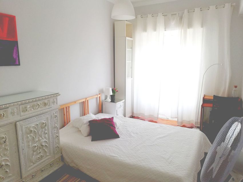 出租房间在Estrada da Luz, 100