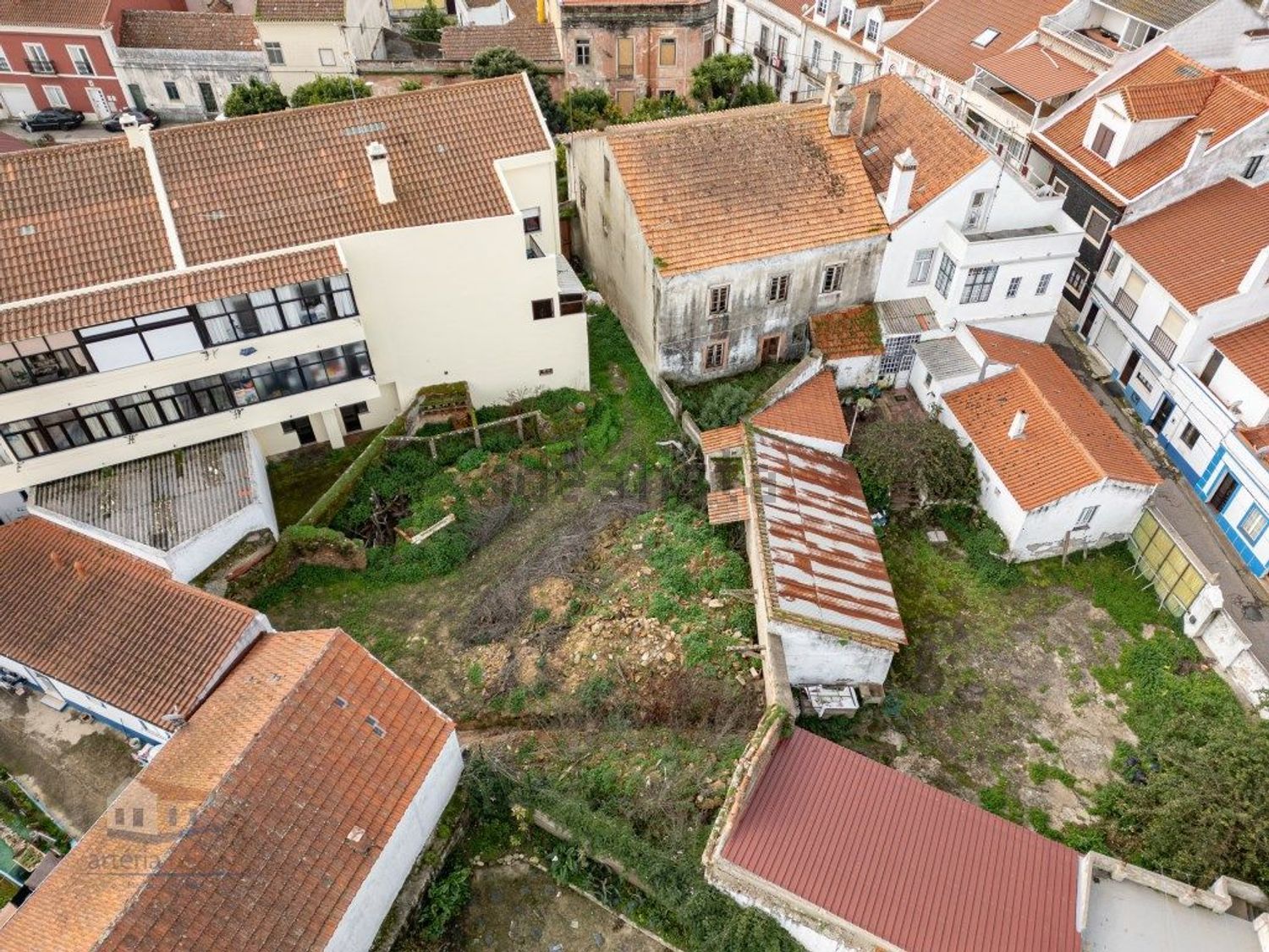 小楼房或独栋别墅出售在Cercal - 照片