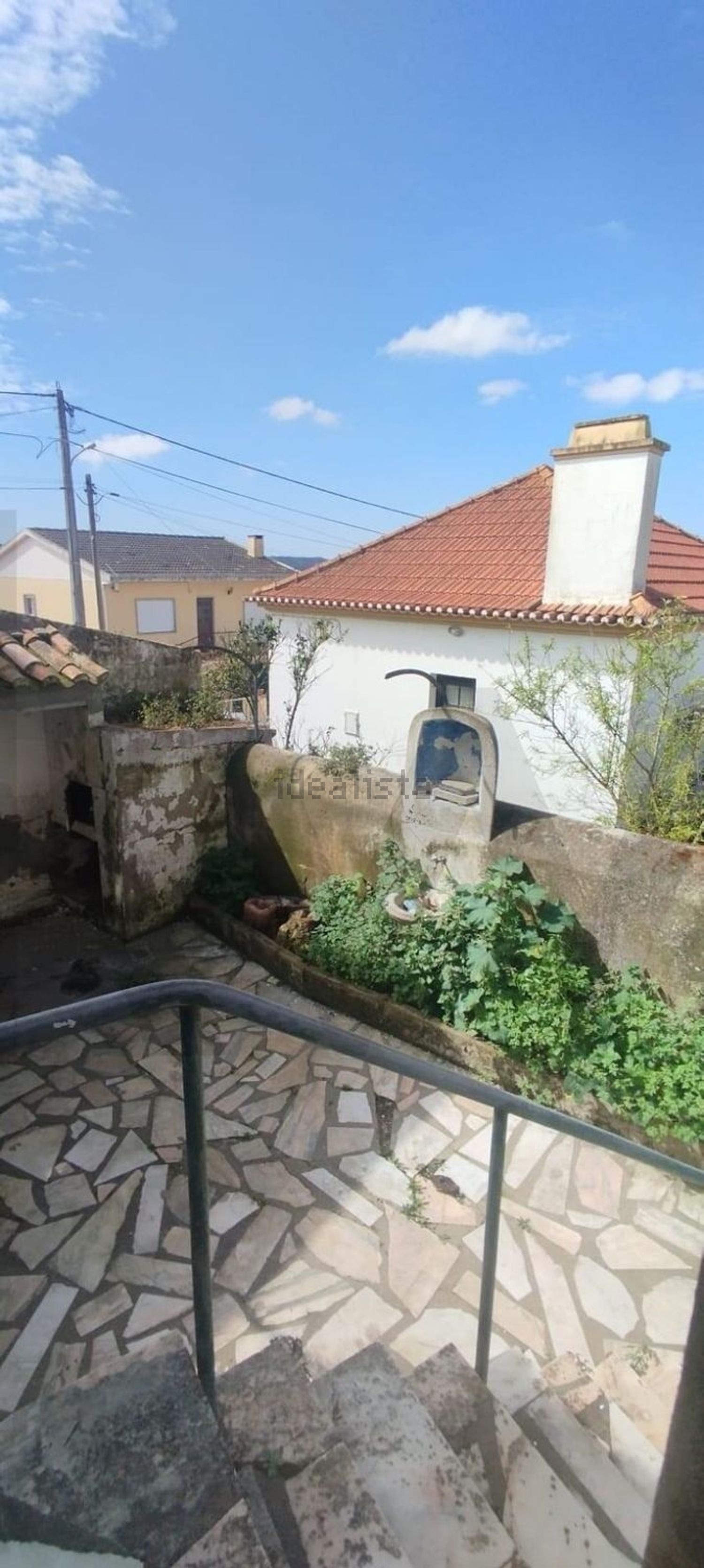 小楼房或独栋别墅出售在Rua Marita, 17 - 外立面