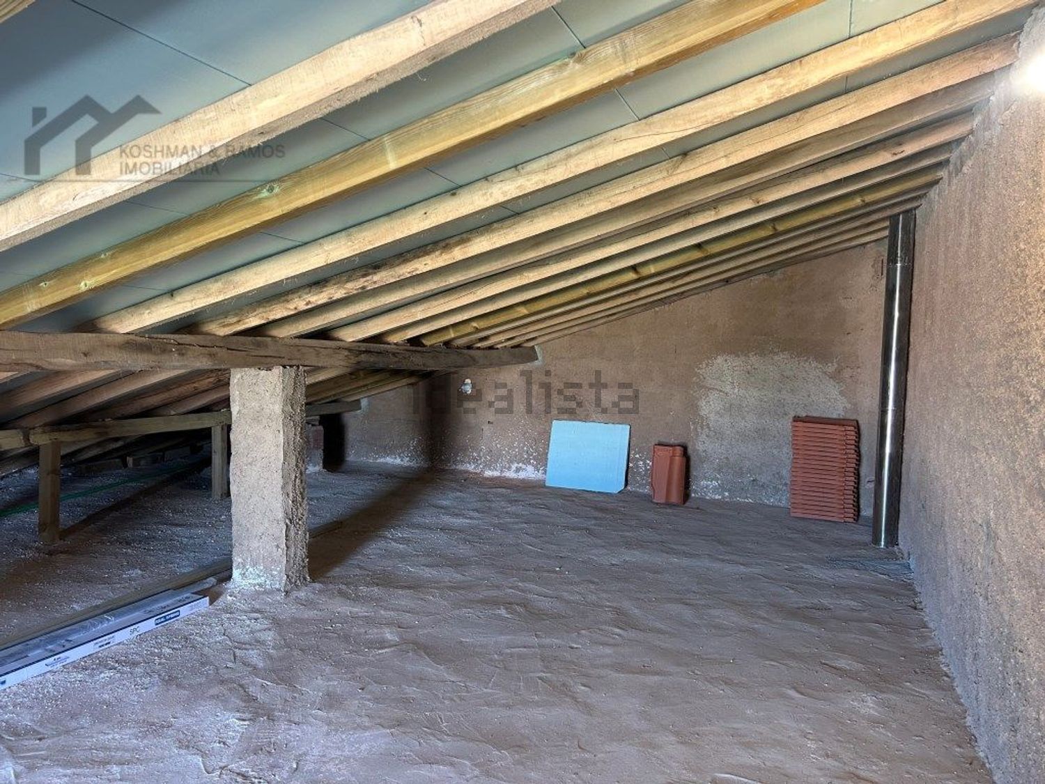 小楼房或独栋别墅出售在Centro - 照片