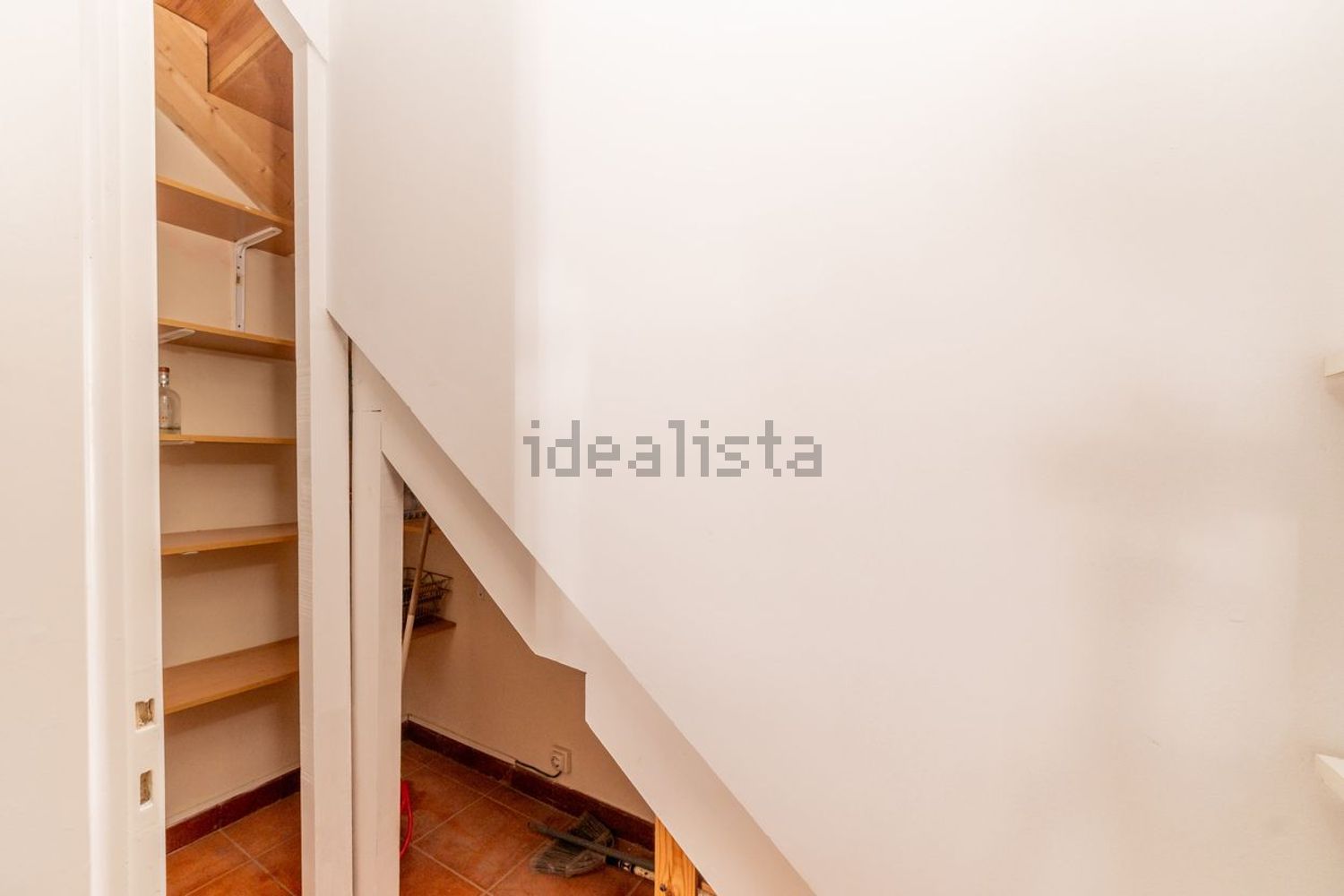 公寓 t4出售在Rua António Batalha Reis - 详情