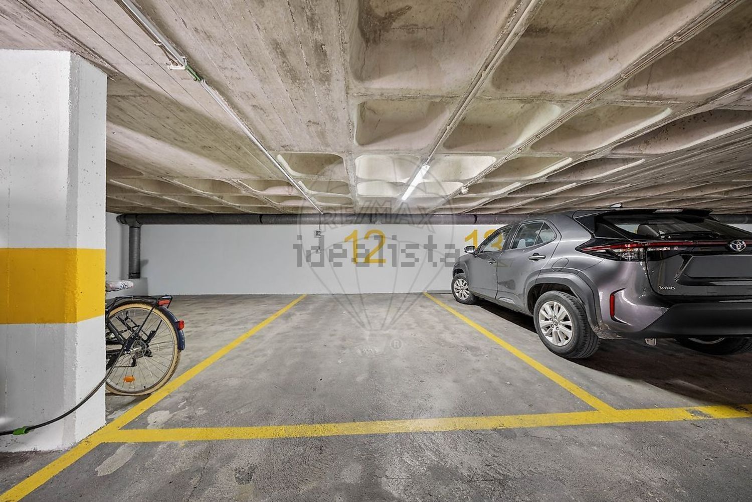 公寓 t3出售在Rua Públia Hortênsia de Castro - 停车位