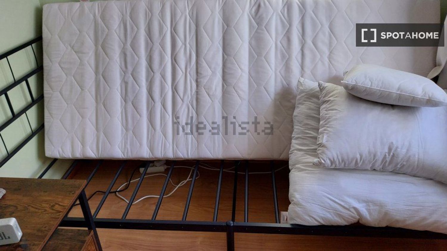 出租房间在Rua Engenheiro Cunha Leal - 卧室