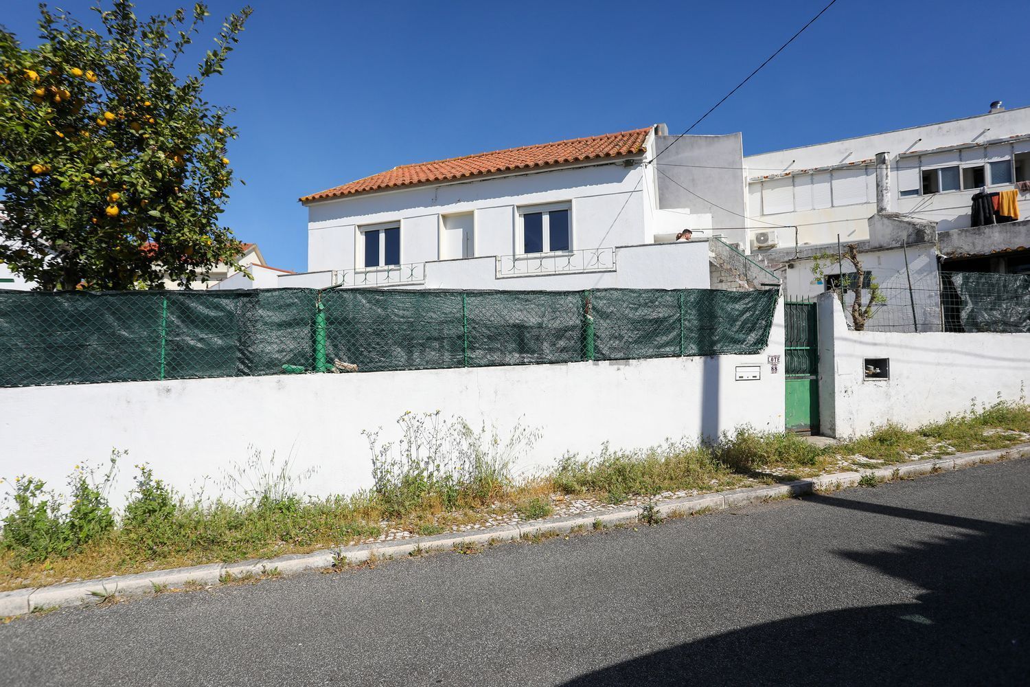 小楼房或独栋别墅出售在Rua dos Pastores - 外立面