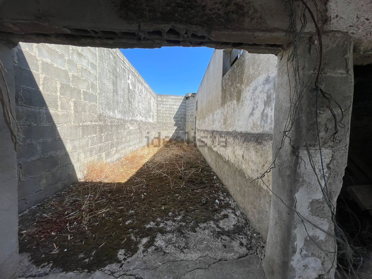 小楼房或独栋别墅出售在Palhais e Coina - 仓库