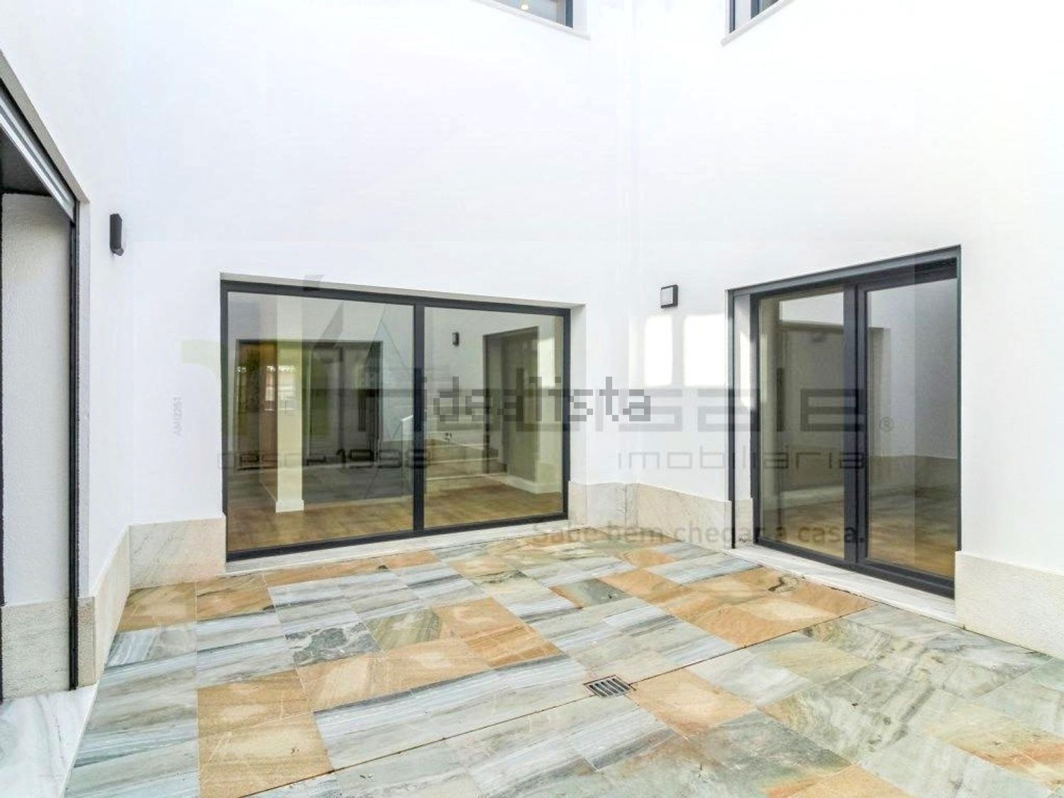 公寓 t4出售在Rua Almirante Gago Coutinho, 58 a - 照片