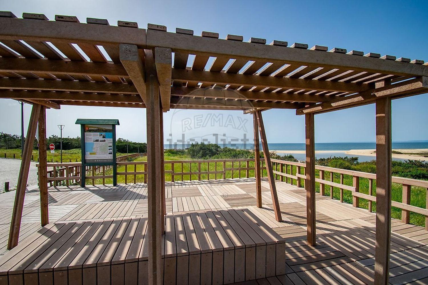 小楼房或独栋别墅出售Er261 - 阳台