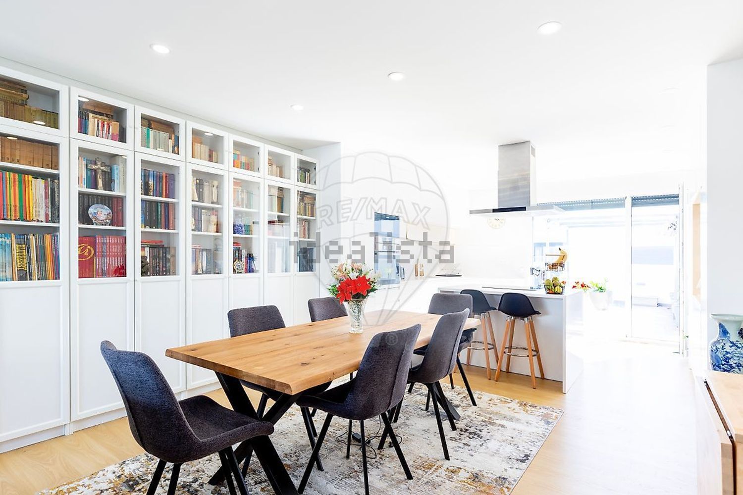 小楼房或独栋别墅出售在Rua e - 客厅