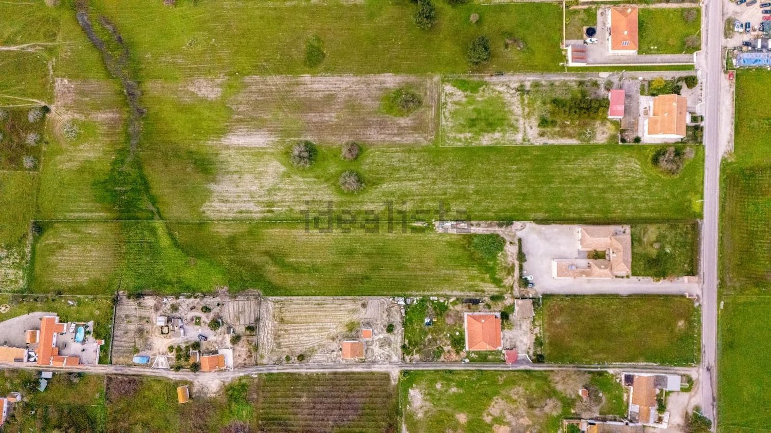 小楼房或独栋别墅出售N10 - 照片