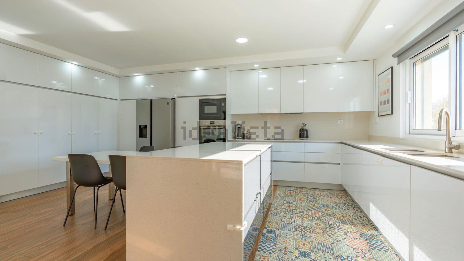 小楼房或独栋别墅出售在Avenida Engenheiro Arantes e Oliveira, 4 - 厨房