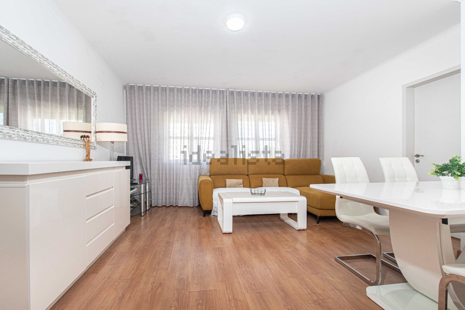 公寓 t4出售在Avenida Glicínia Quartin - 客厅