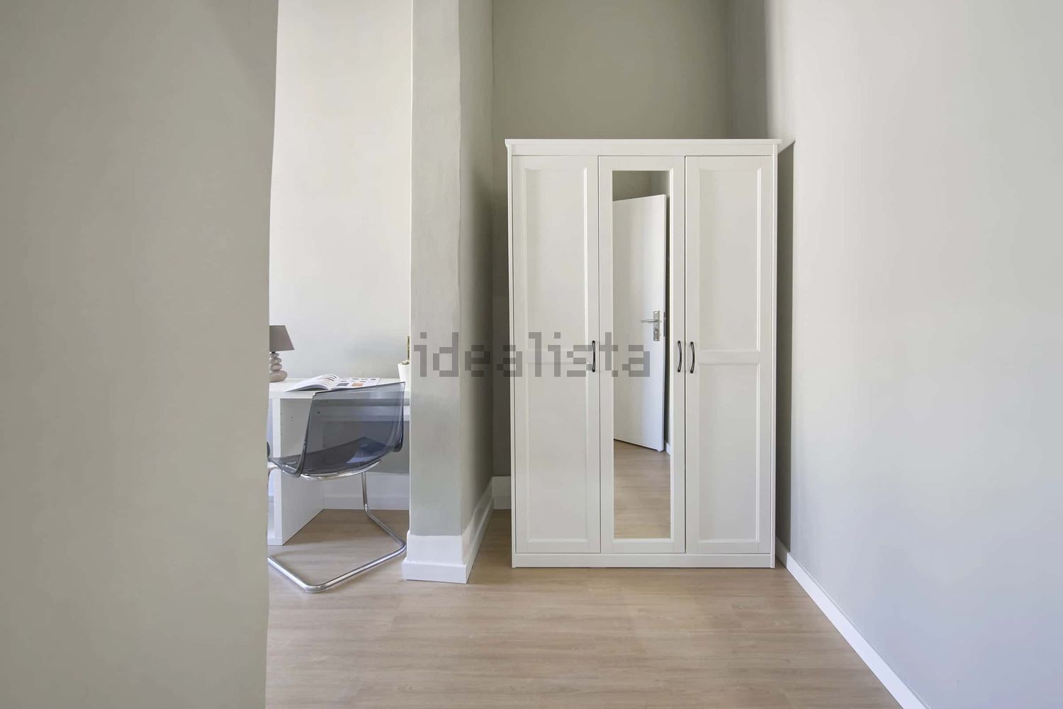 出租房间在Largo Vitorino Damásio, 2 - 照片