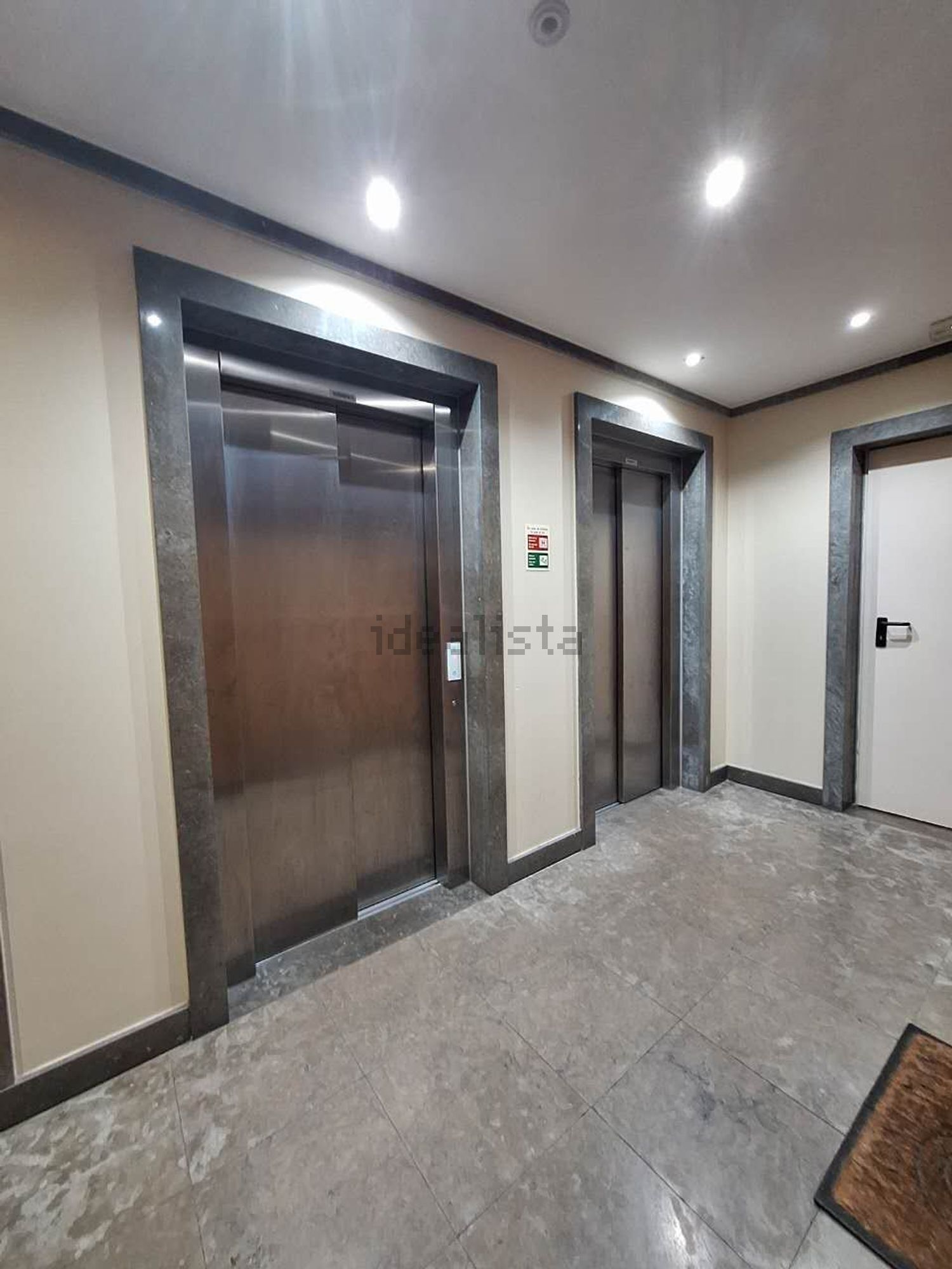 公寓 t3出售在Avenida Capitão Salgueiro Maia - 电梯