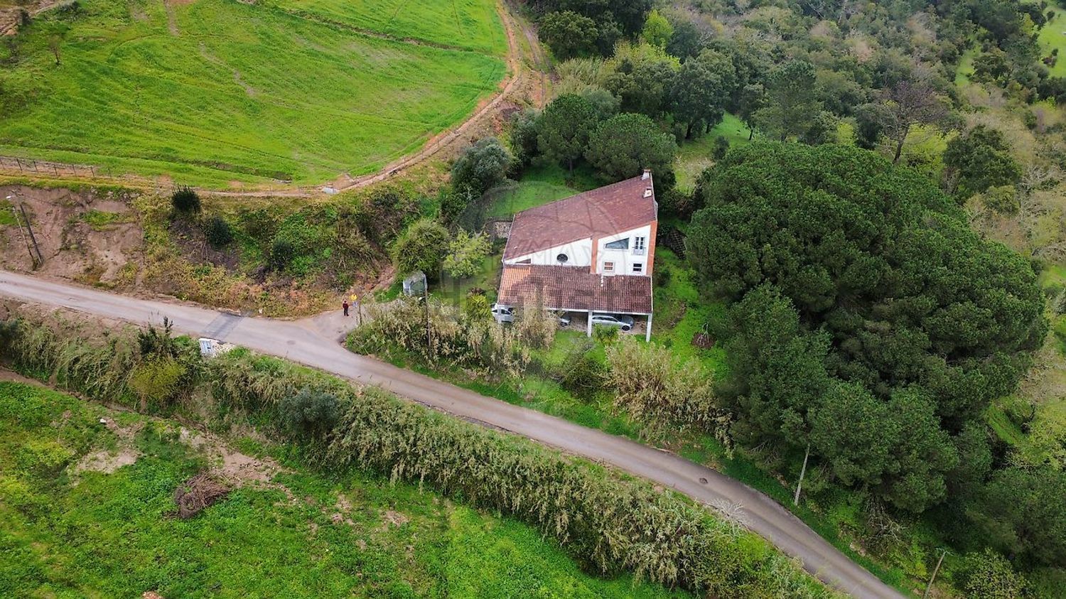 小楼房或独栋别墅出售R. da Portela - 花园