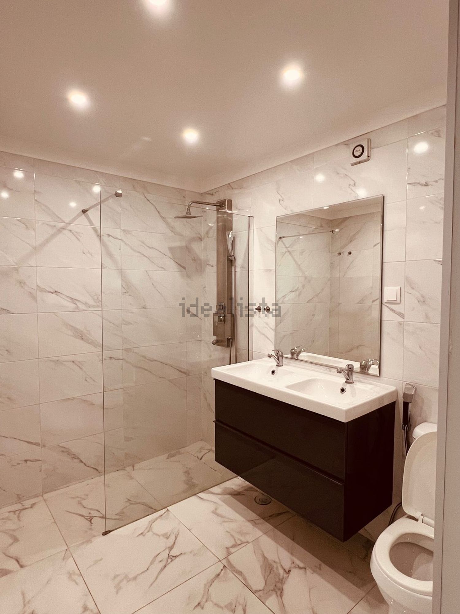 公寓 t3出售在Rua Maria Telles Mendes - 卫生间